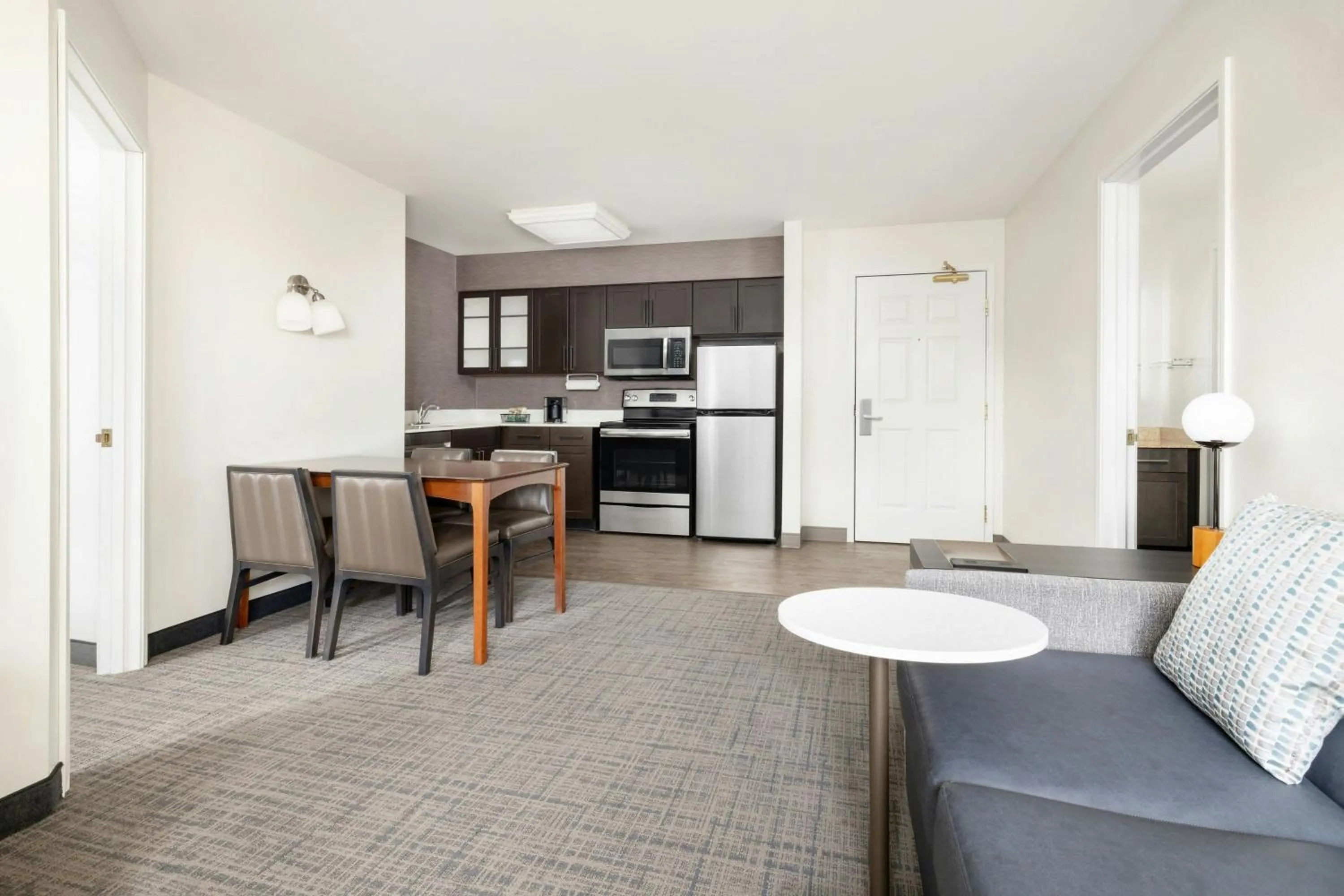 Living room in Residence Inn Des Moines West at Jordan Creek Town Center