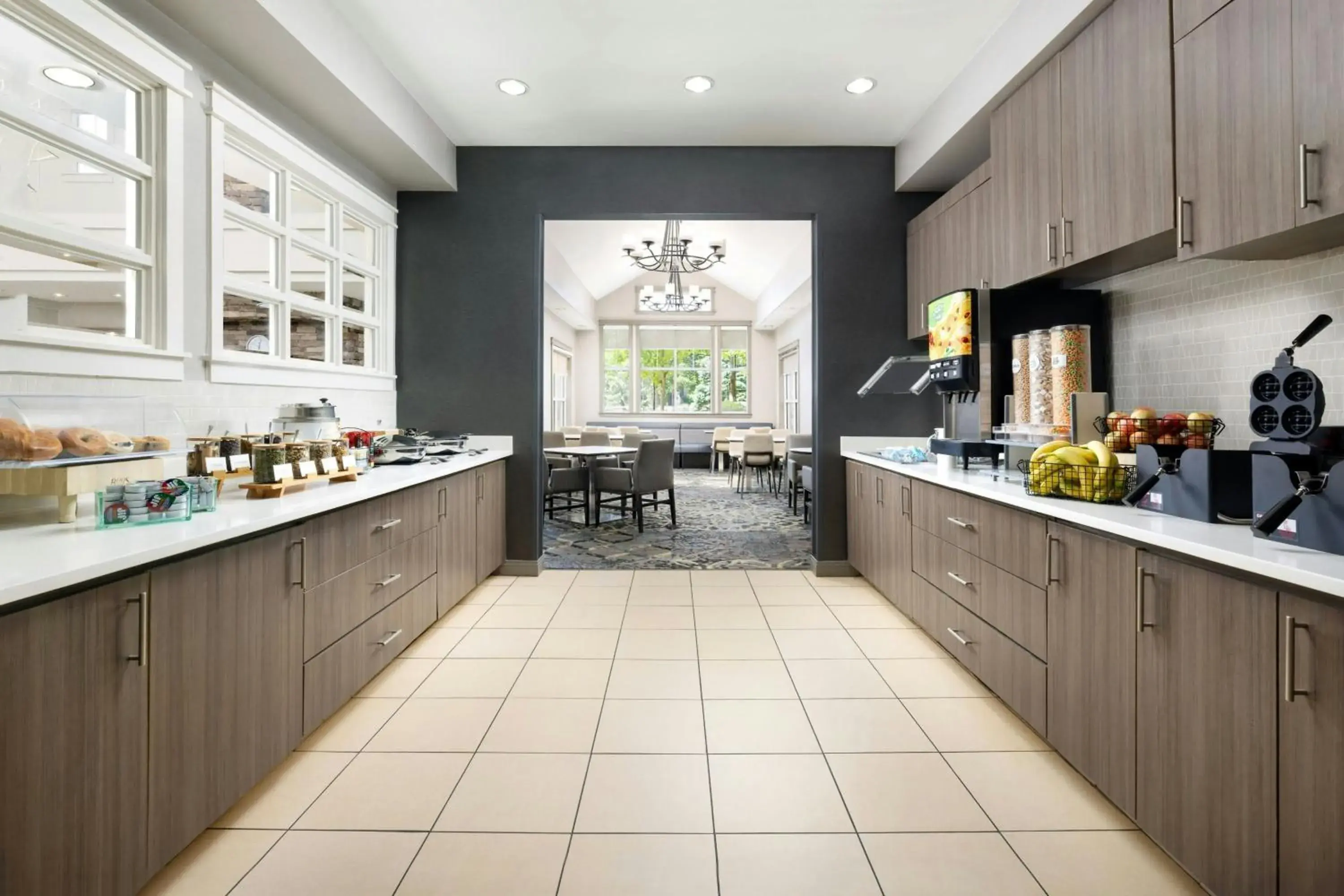 Breakfast in Residence Inn Des Moines West at Jordan Creek Town Center Breakfast in Residence Inn Des Moines West at Jordan Creek Town Center