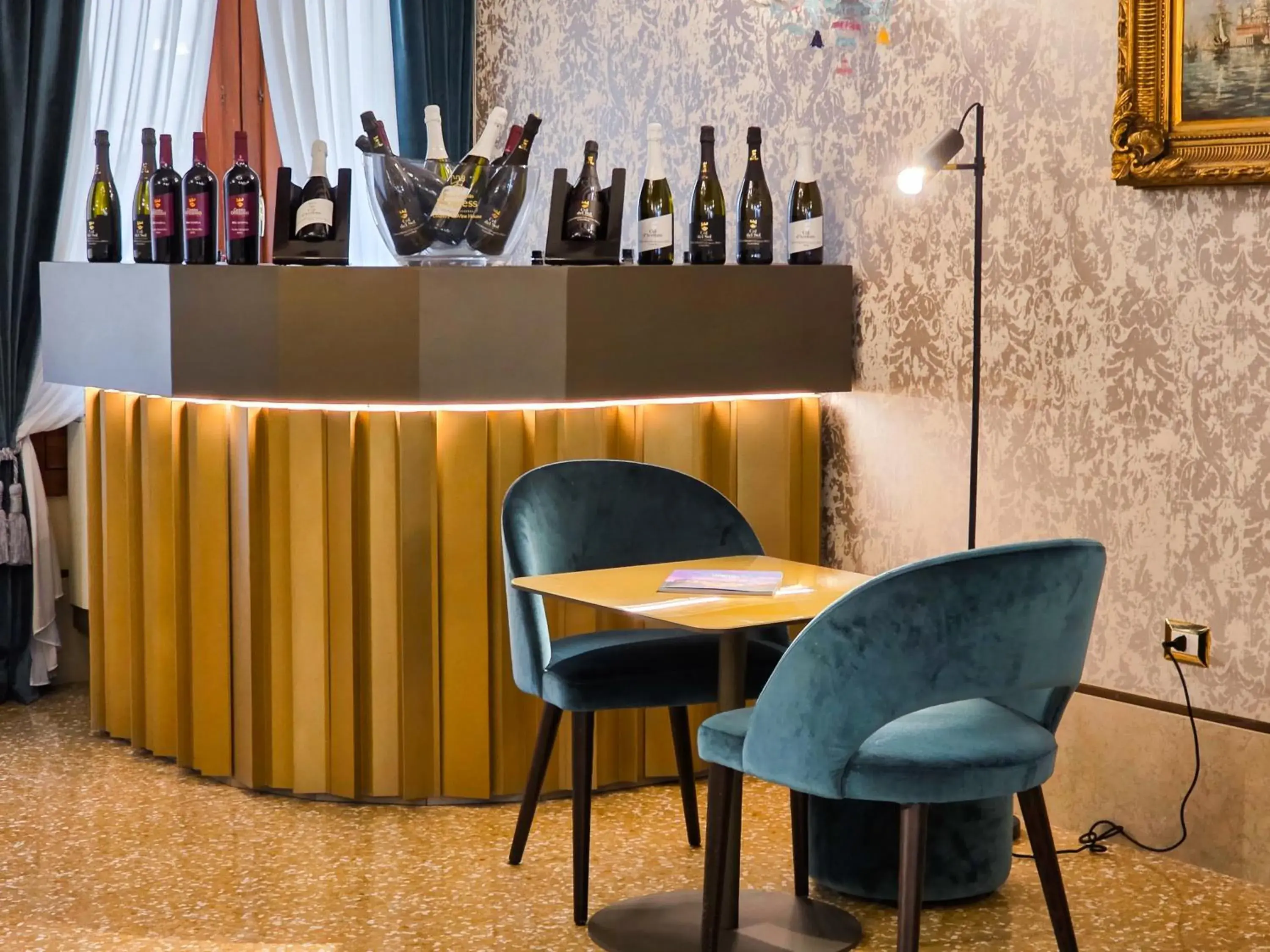 Lounge or bar in Hotel Al Duca Di Venezia Lounge or bar in Hotel Al Duca Di Venezia