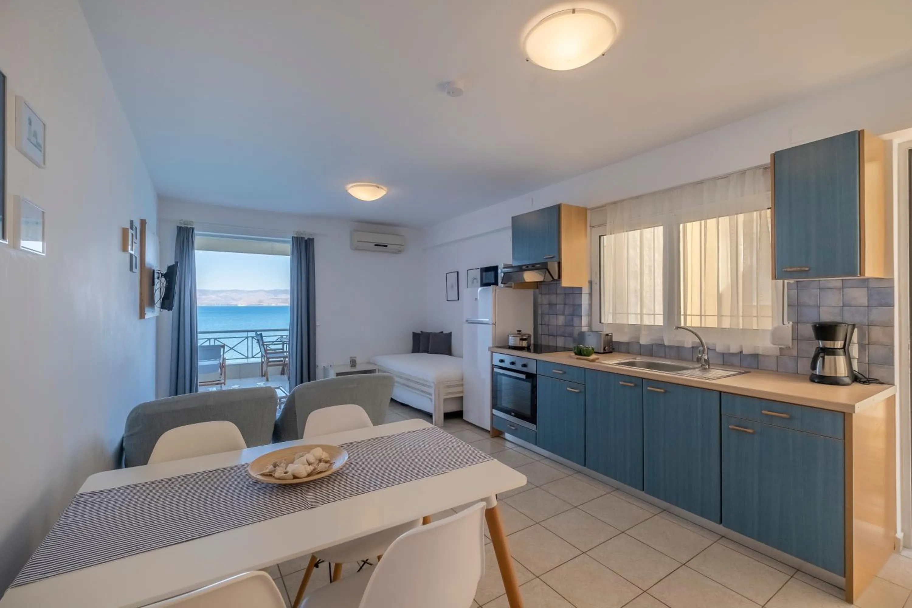 Kitchen or kitchenette in Meli Apartments & Villas