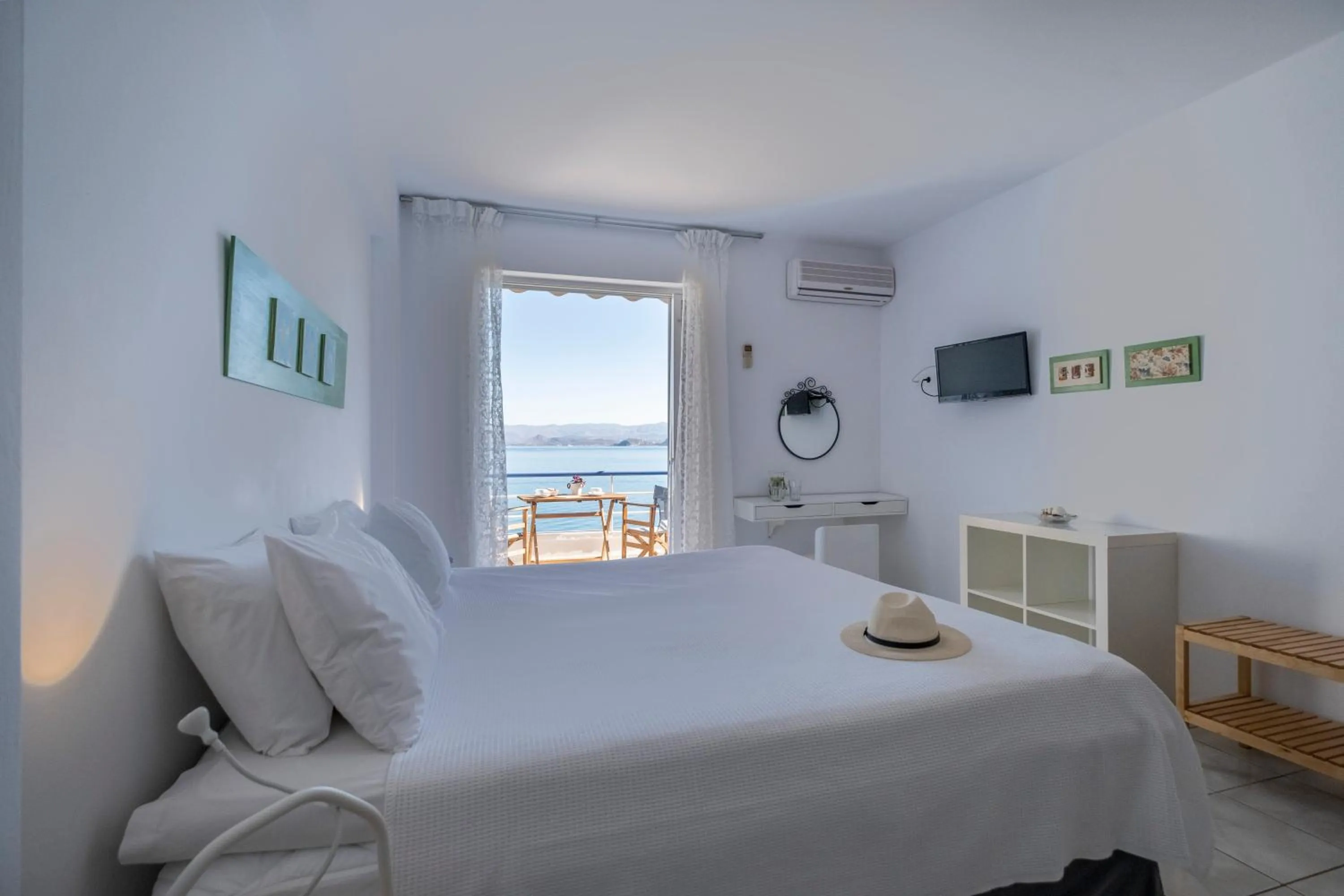 Bed in Meli Apartments & Villas
