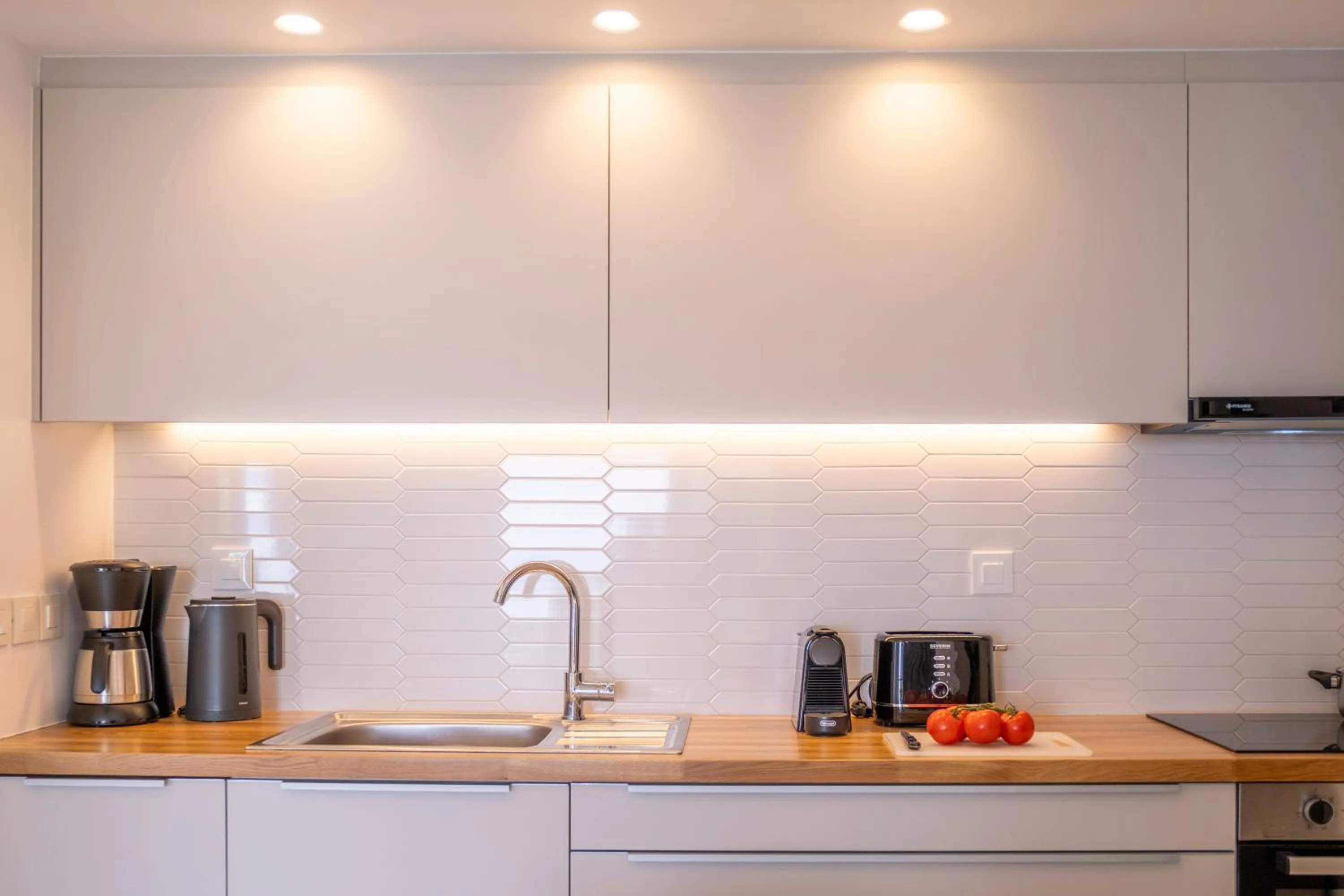 Coffee/tea facilities in Meli Apartments & Villas