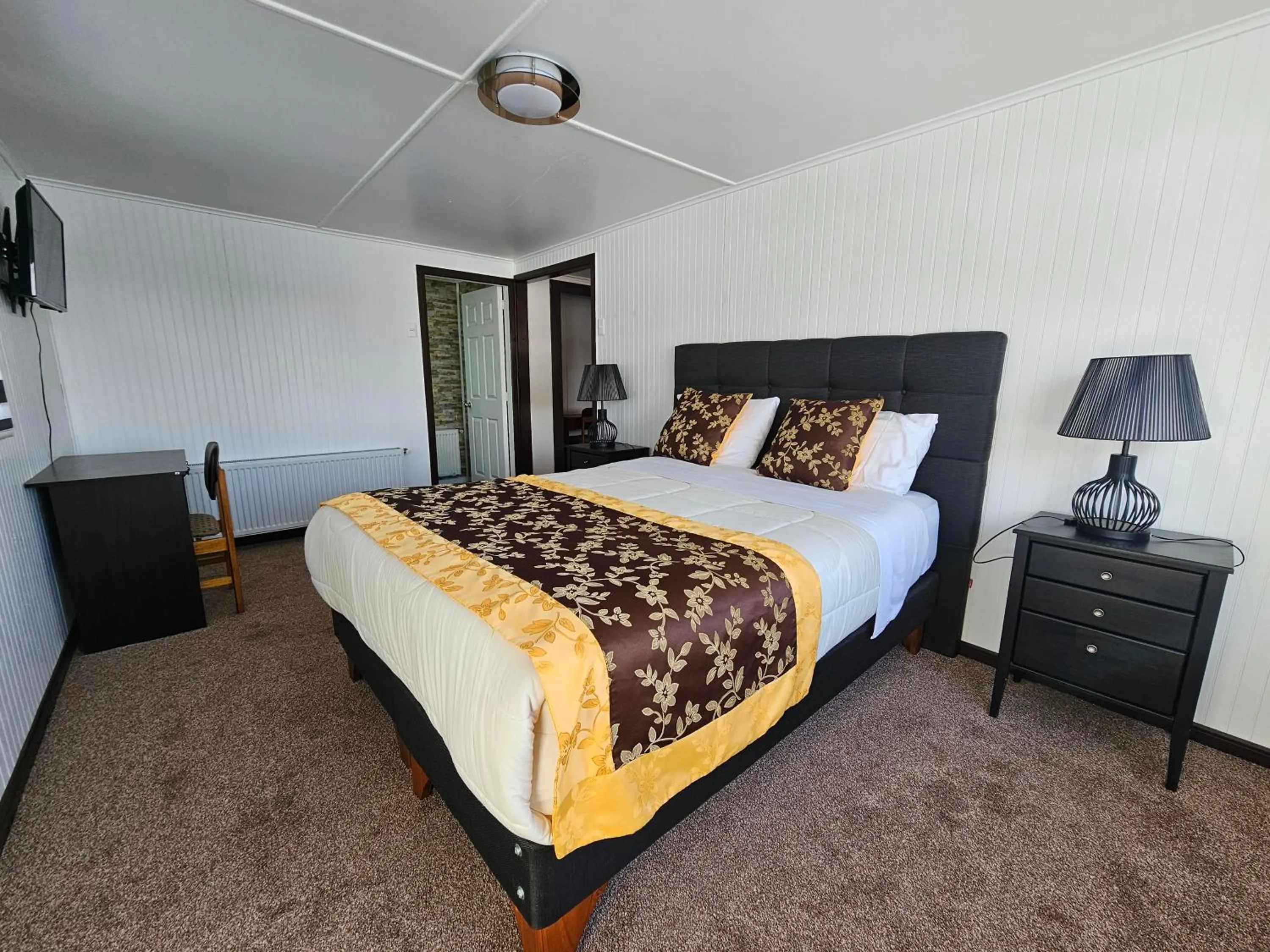 Bed in Hotel Forjadores del Cabo de Hornos