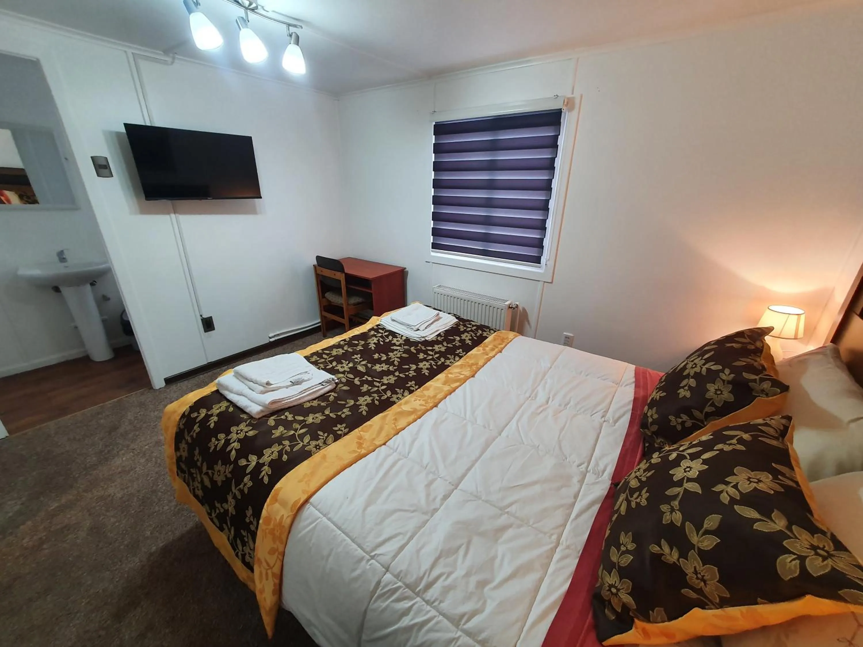 Photo of the whole room, Bed in Hotel Forjadores del Cabo de Hornos