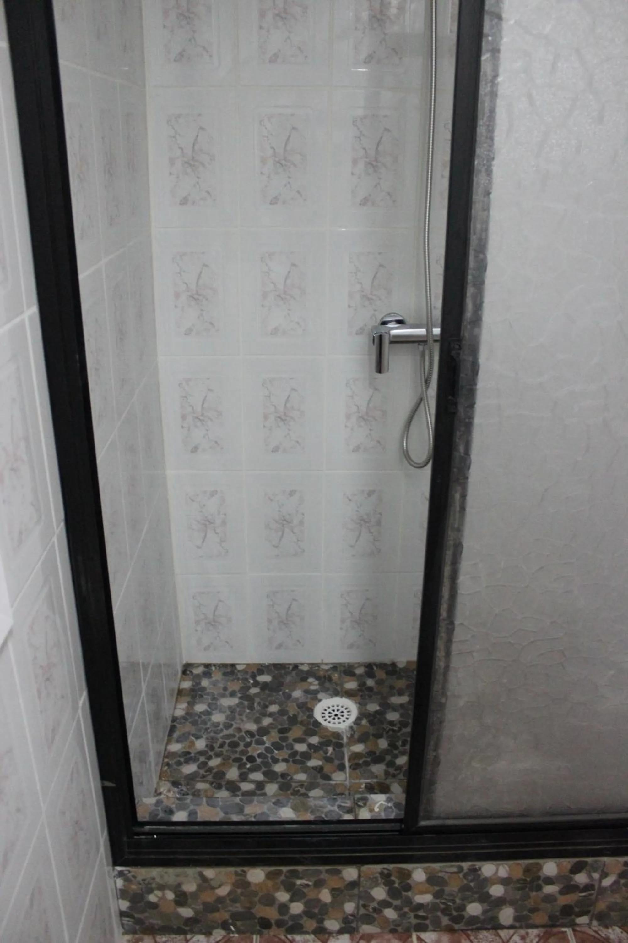 Shower in Hotel Forjadores del Cabo de Hornos