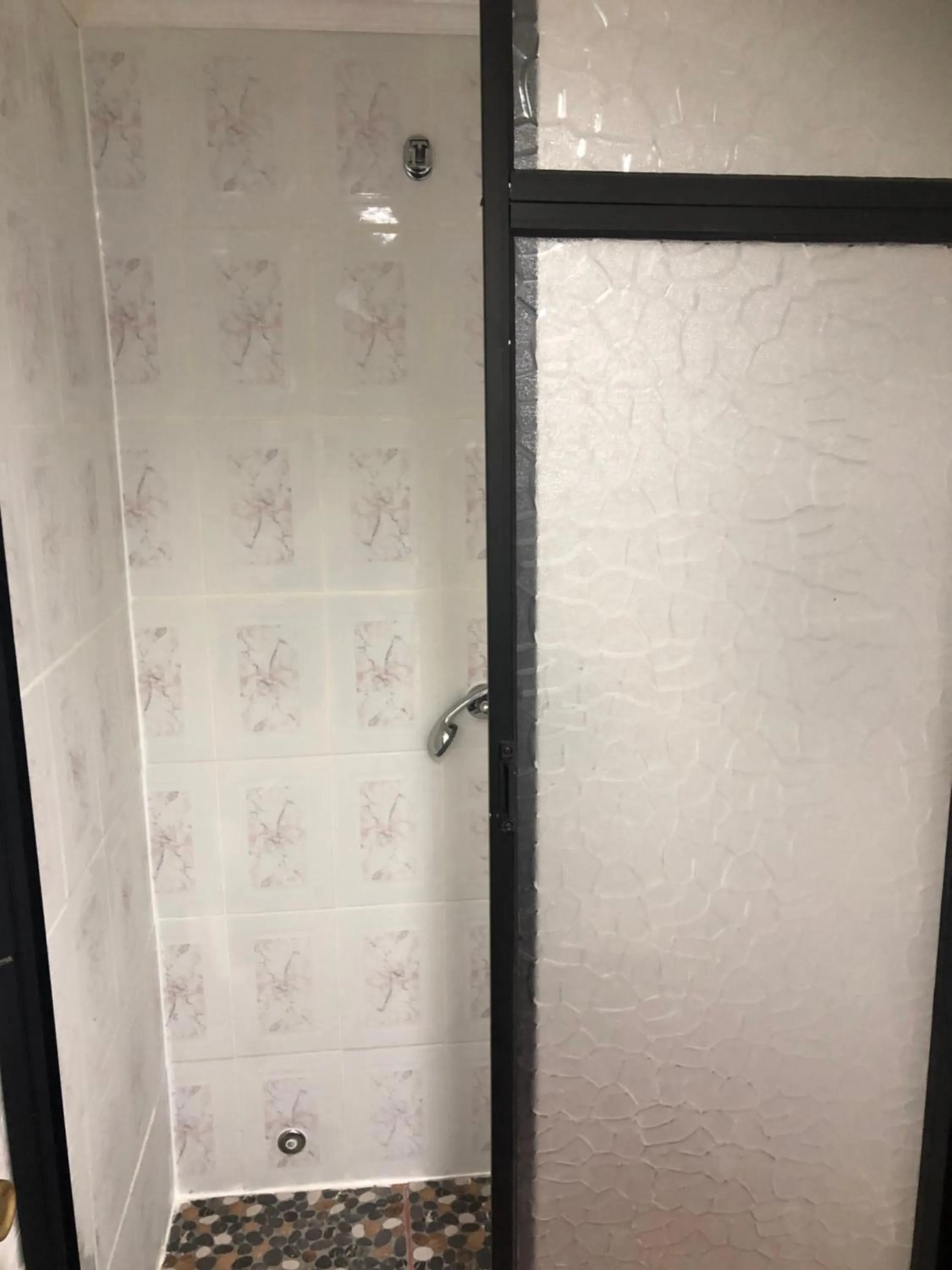 Shower in Hotel Forjadores del Cabo de Hornos