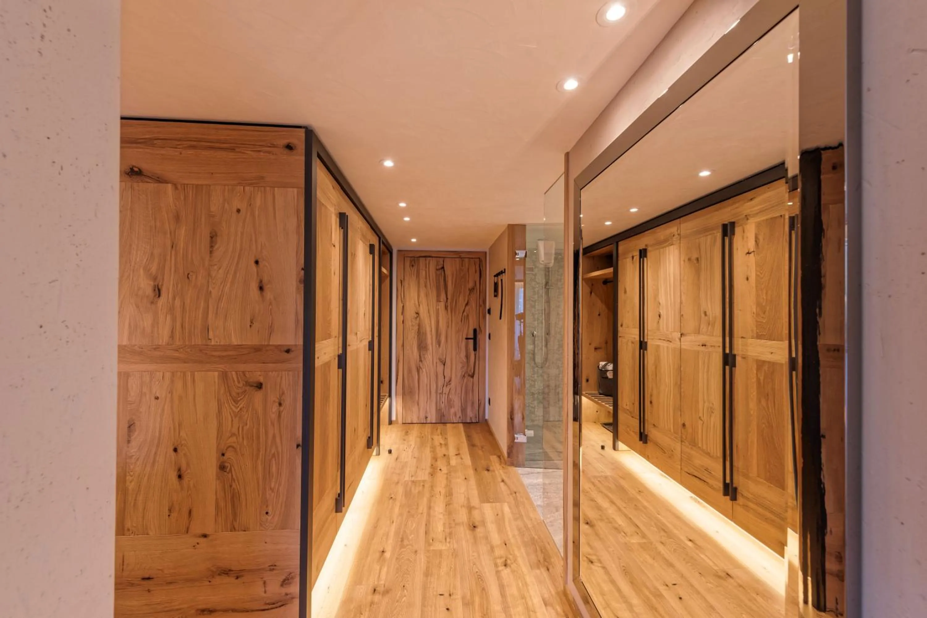 wardrobe in Alpinhotel Berghaus spa