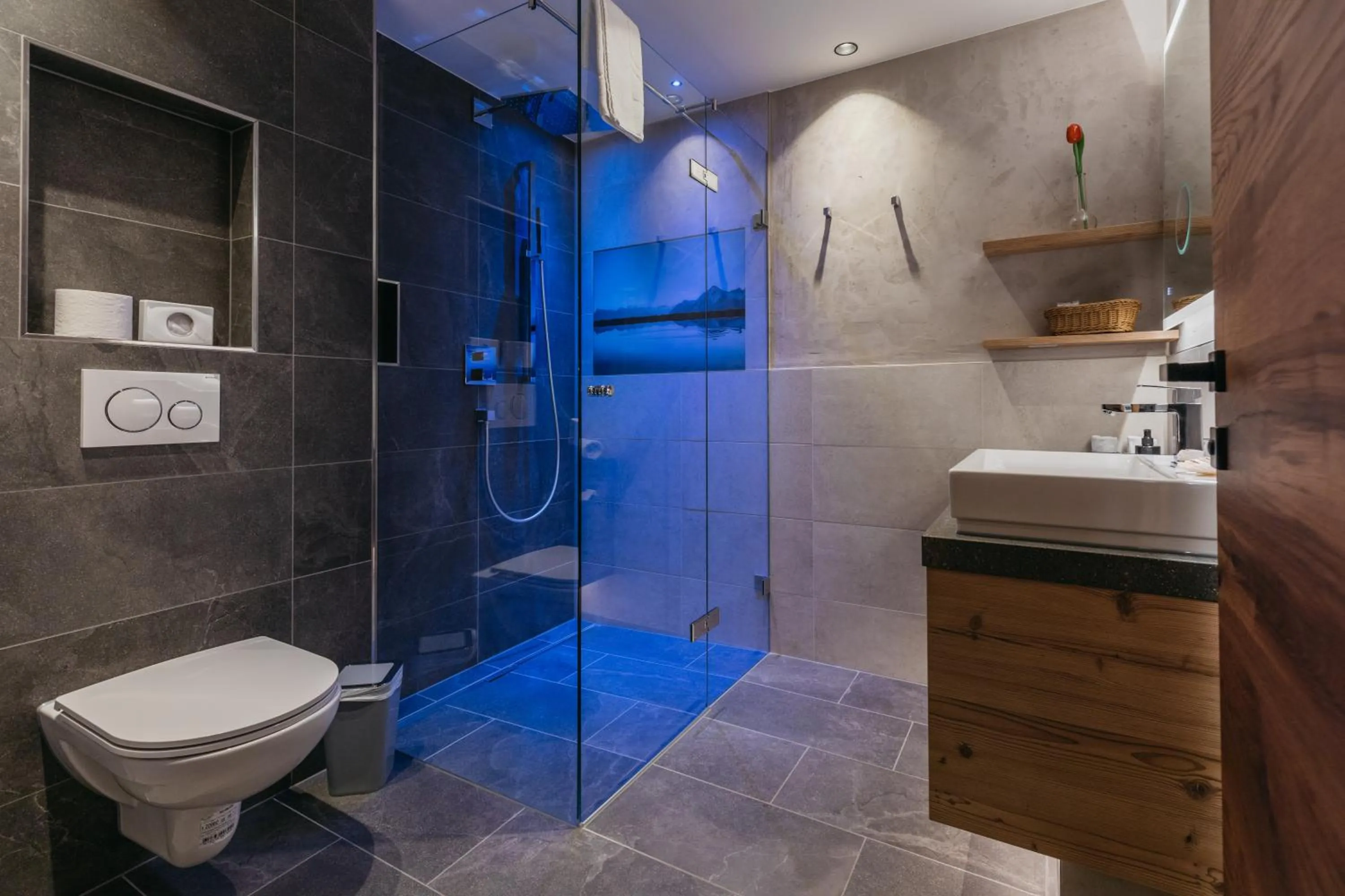 Shower in Alpinhotel Berghaus spa