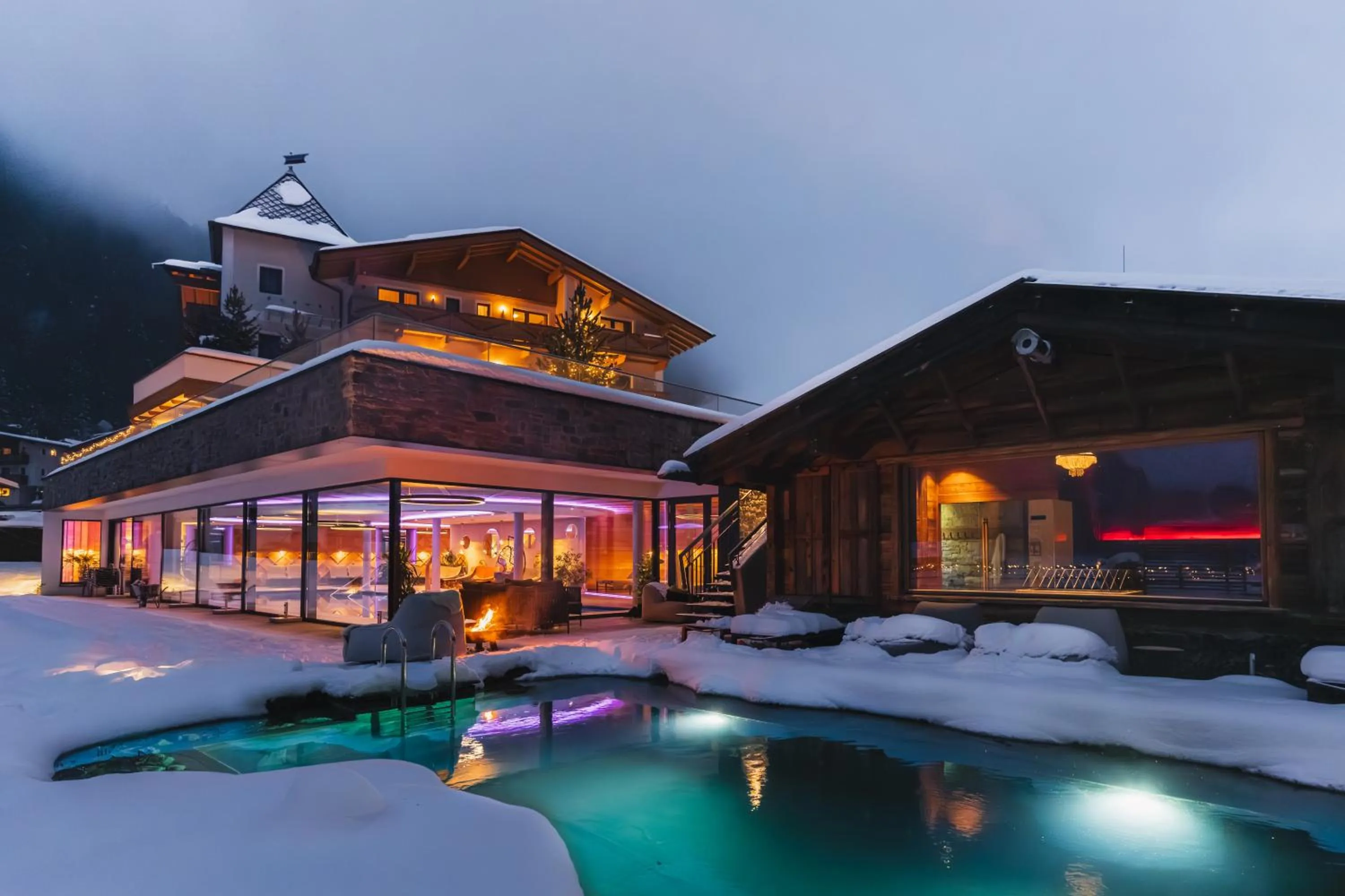 Property building in Alpinhotel Berghaus spa