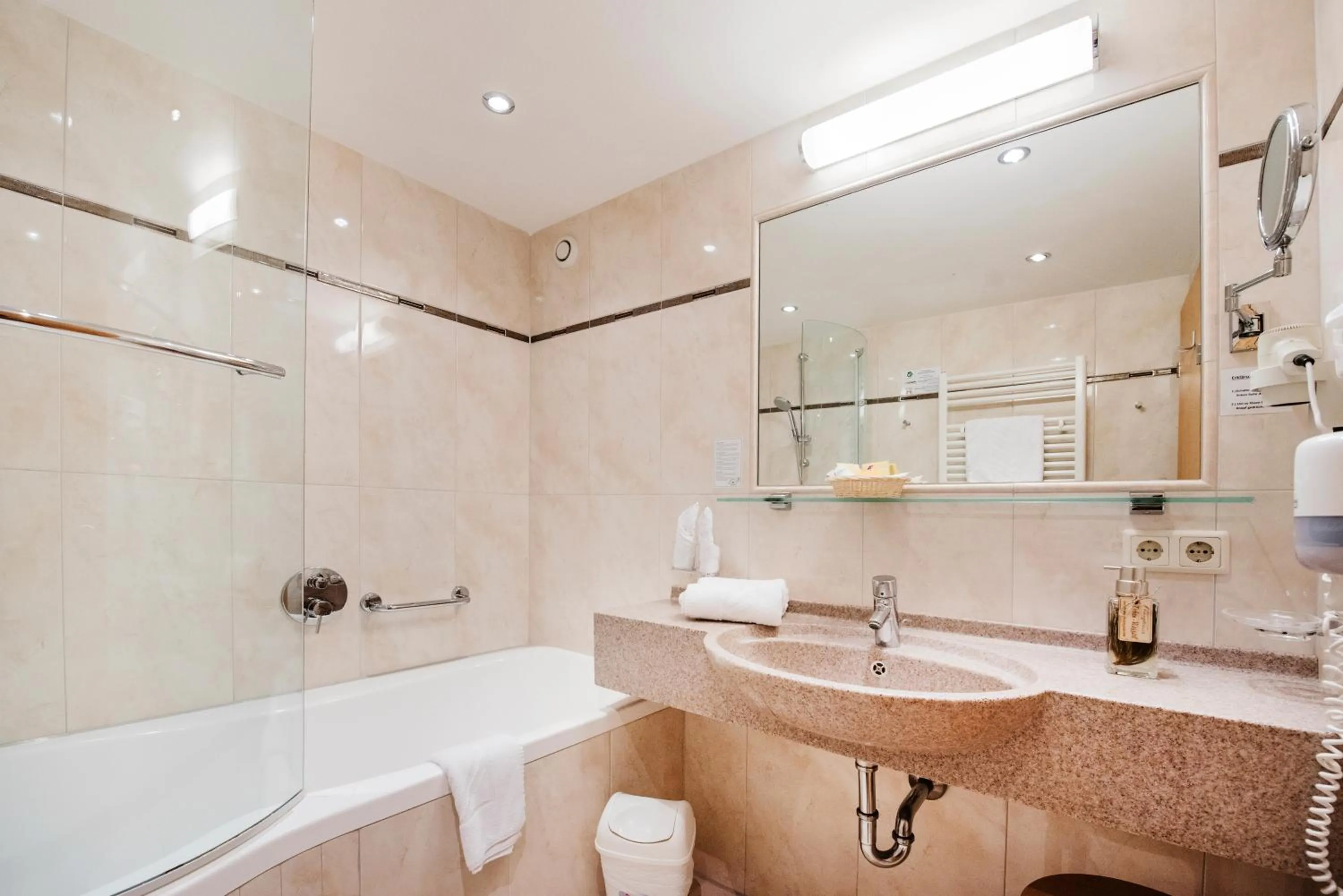 Shower in Alpinhotel Berghaus spa