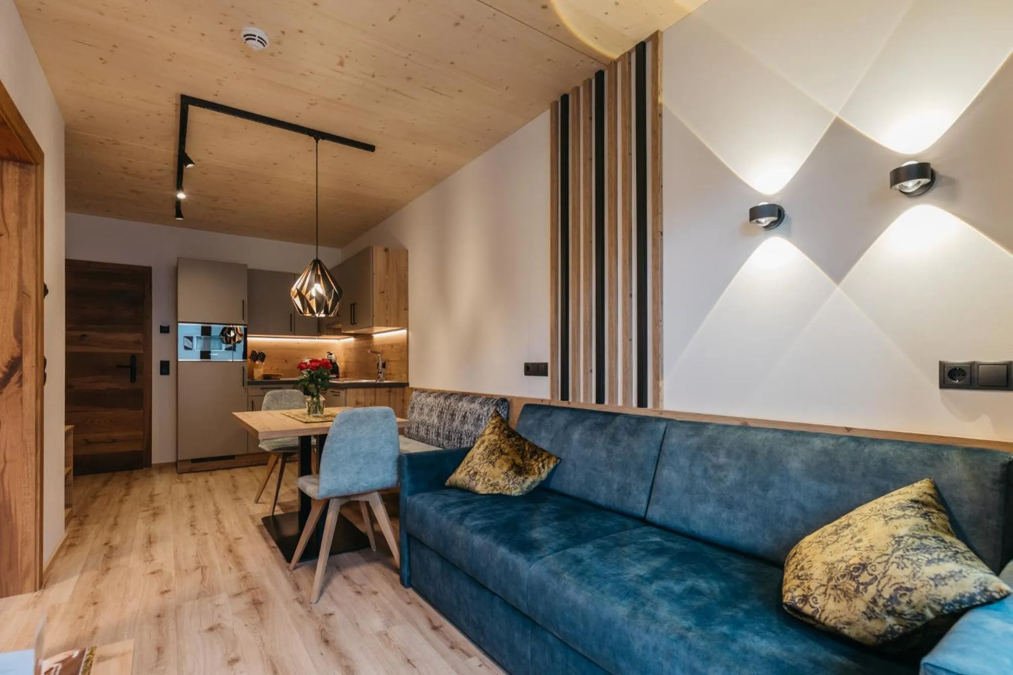 Kitchen or kitchenette in Alpinhotel Berghaus spa