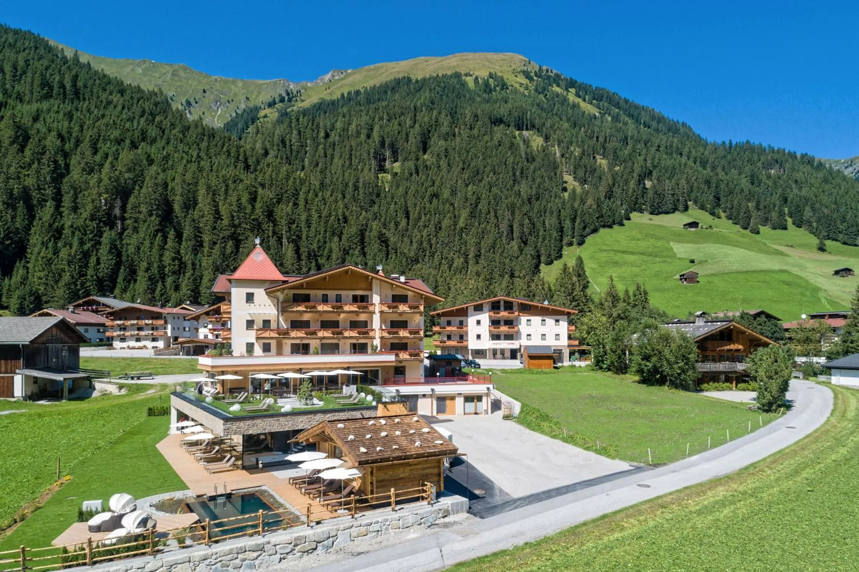 Property building in Alpinhotel Berghaus spa