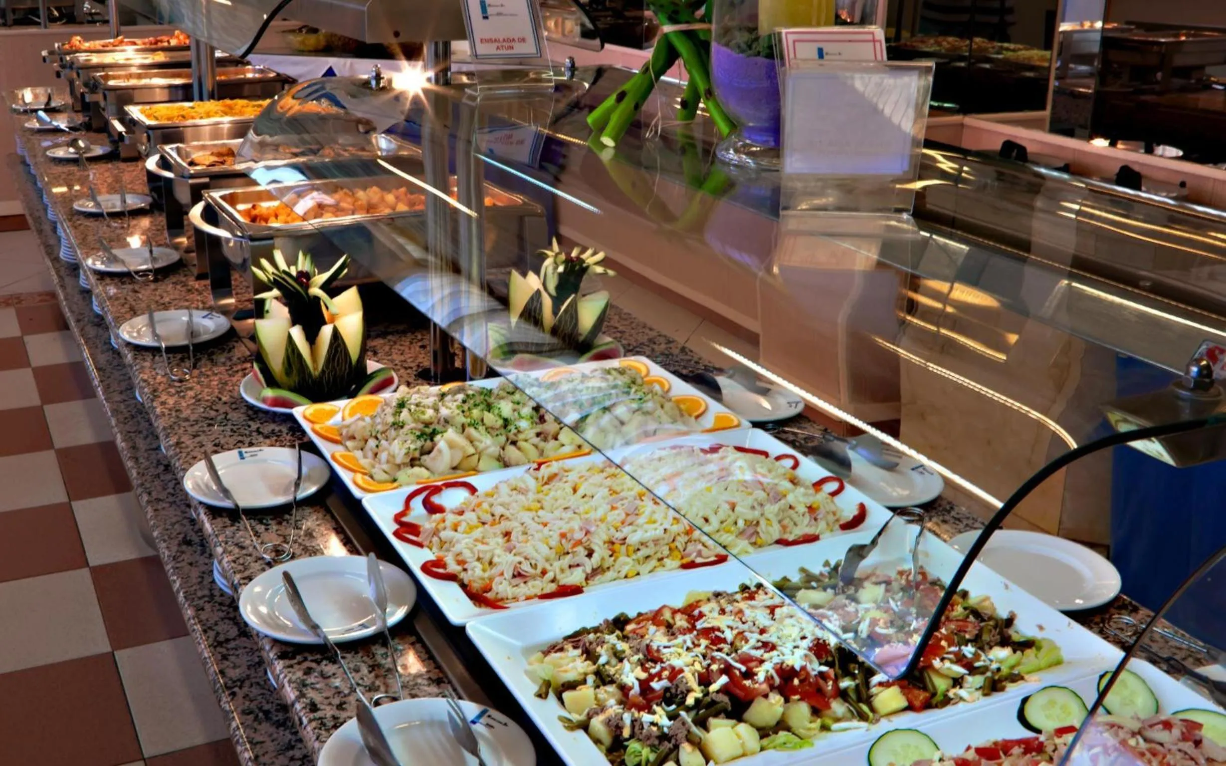 Food and drinks in Hotel Alone