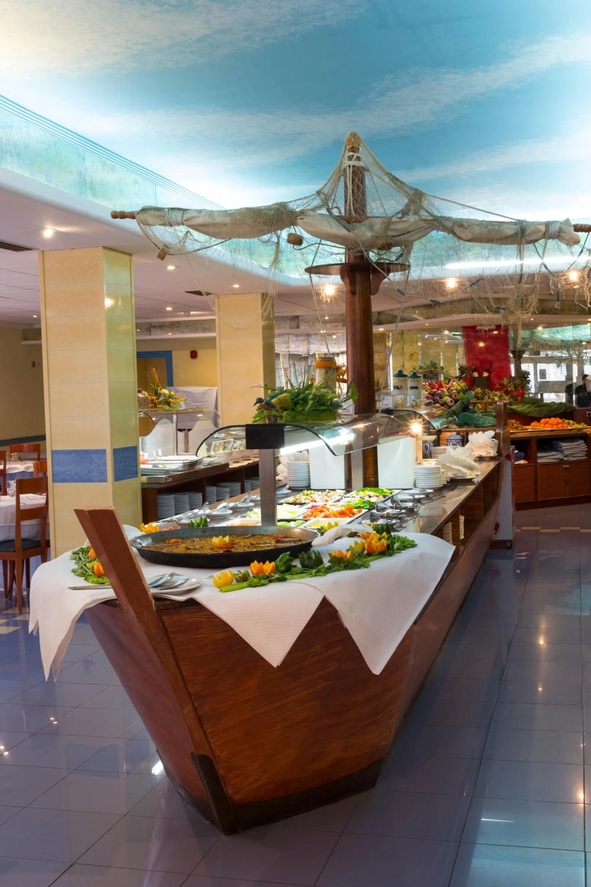 Restaurant/places to eat in Hotel Tropic