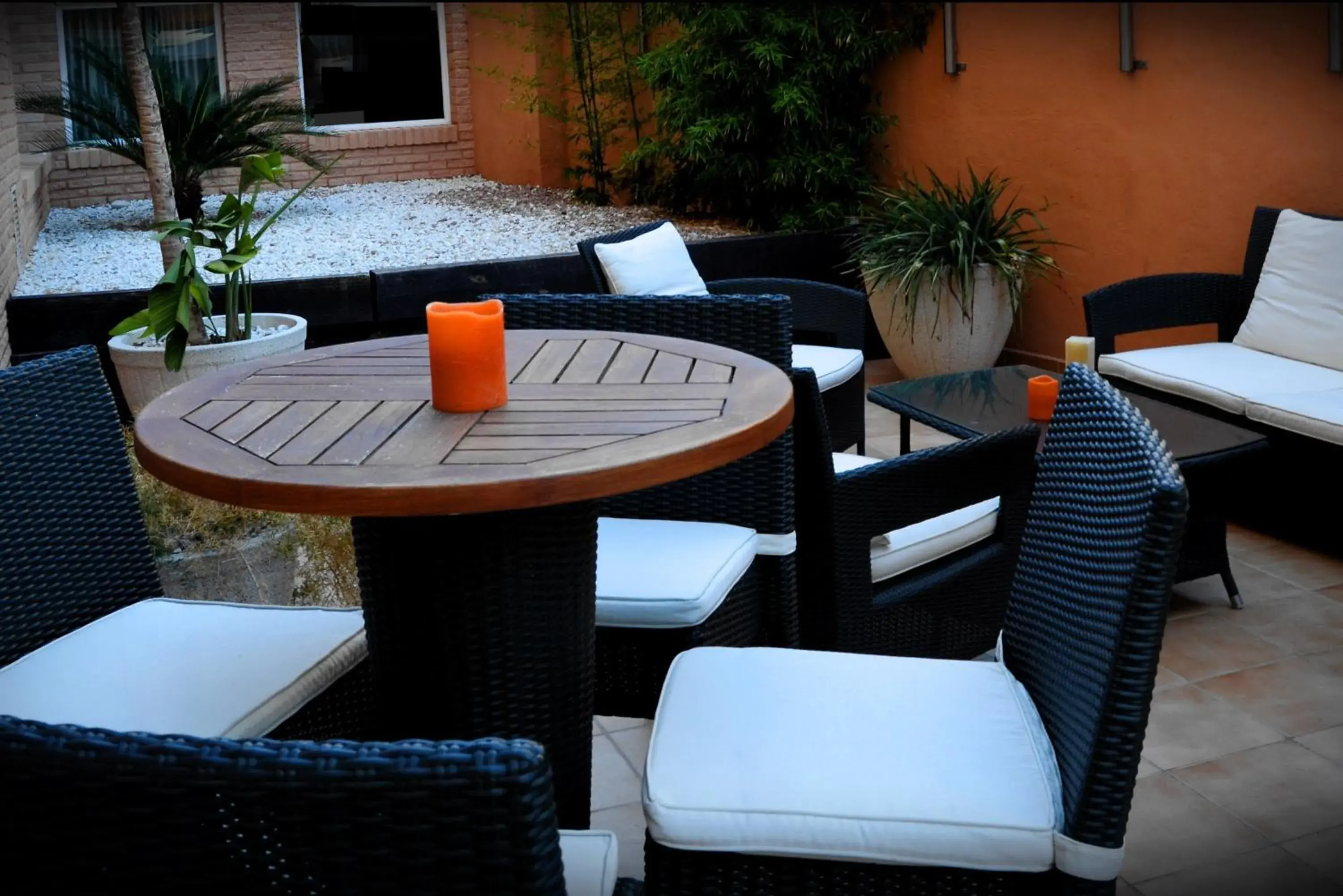 Facade/entrance in Hotel Tropic Facade/entrance in Hotel Tropic