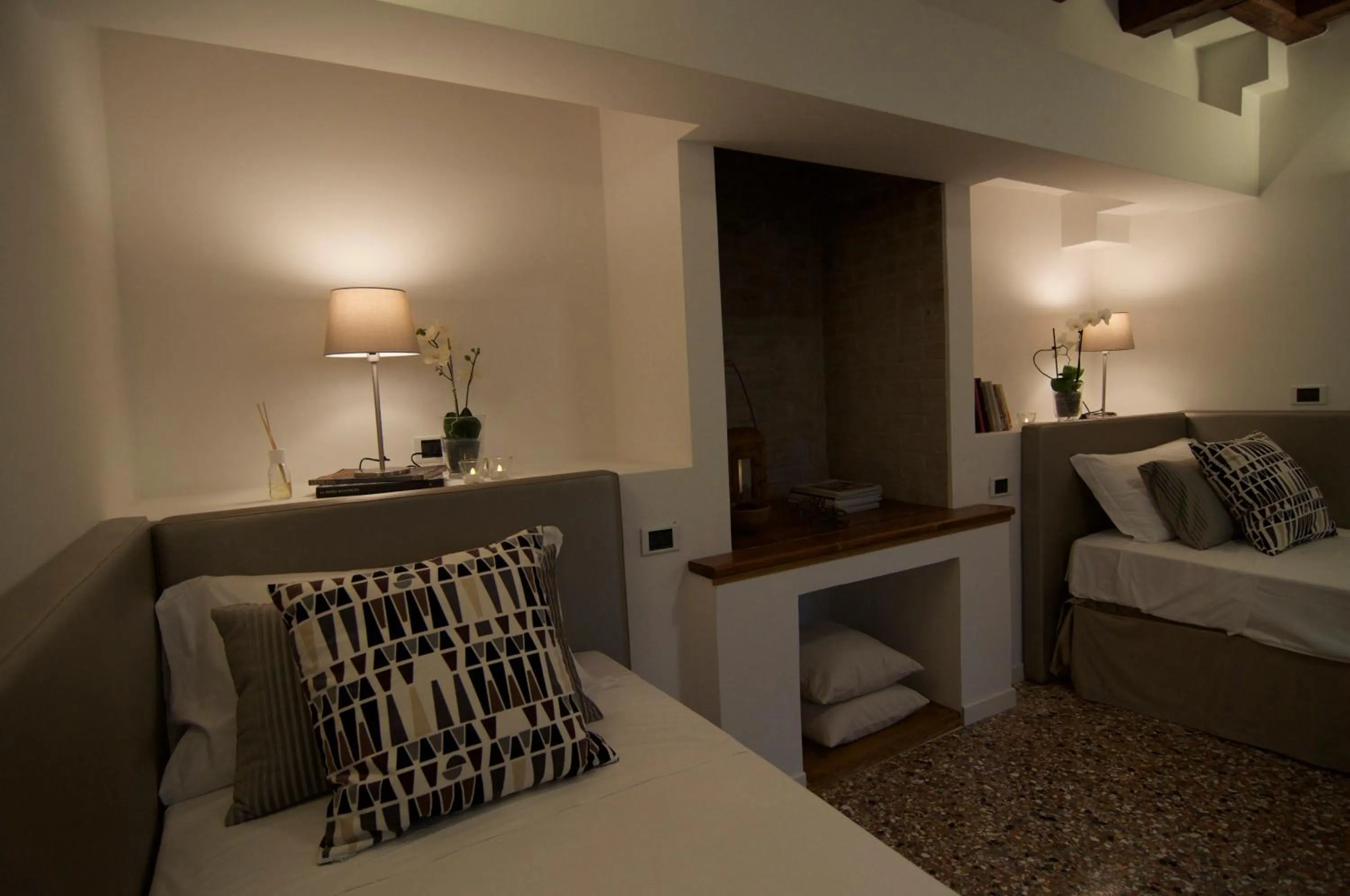 Bedroom, Bed in Casa Colleoni