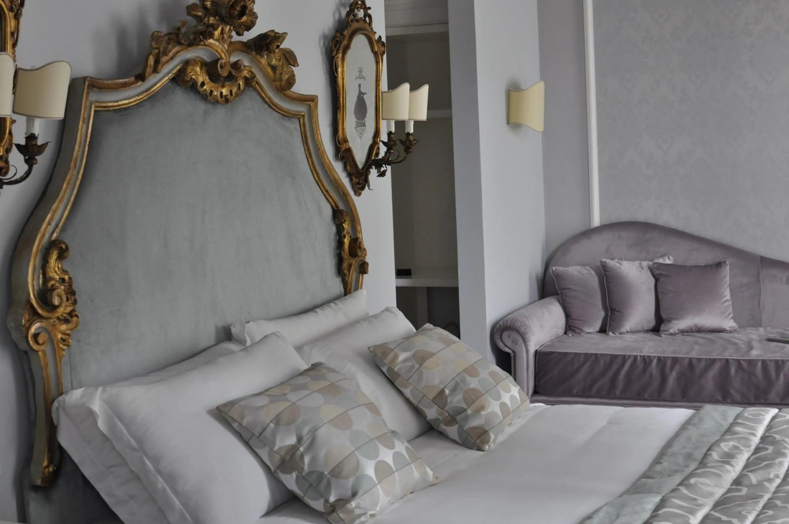 Bedroom, Bed in Casa Colleoni