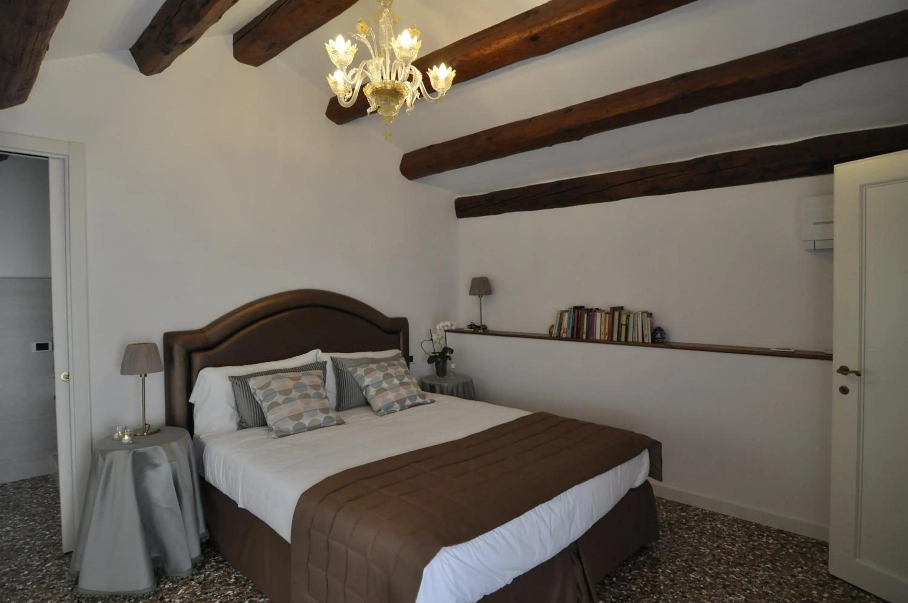 Bedroom, Bed in Casa Colleoni