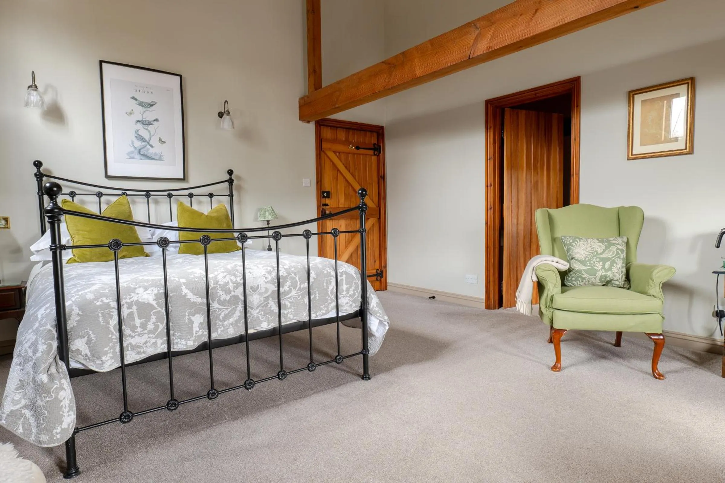 Bedroom, Bed in North Downs Barn