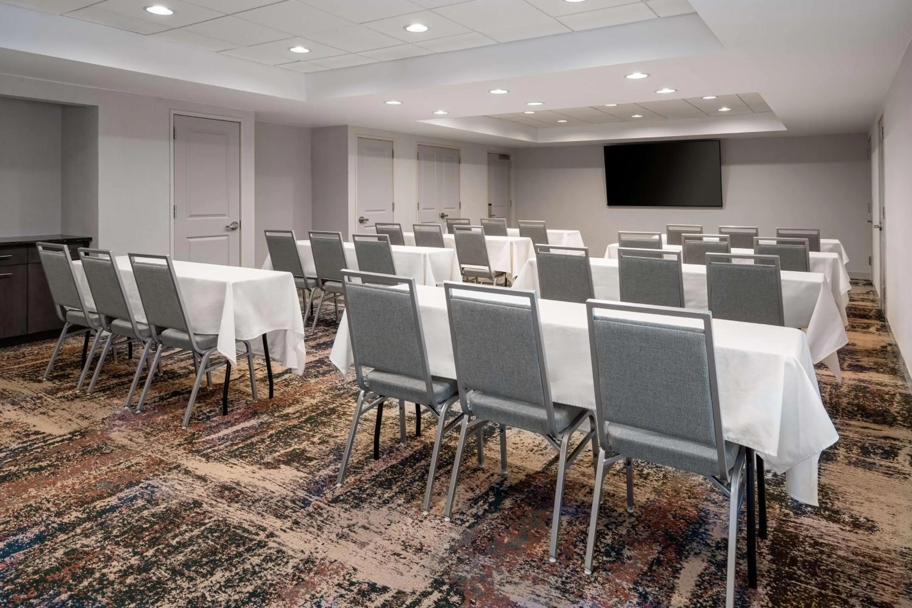 Meeting/conference room in Homewood Suites by Hilton Eatontown