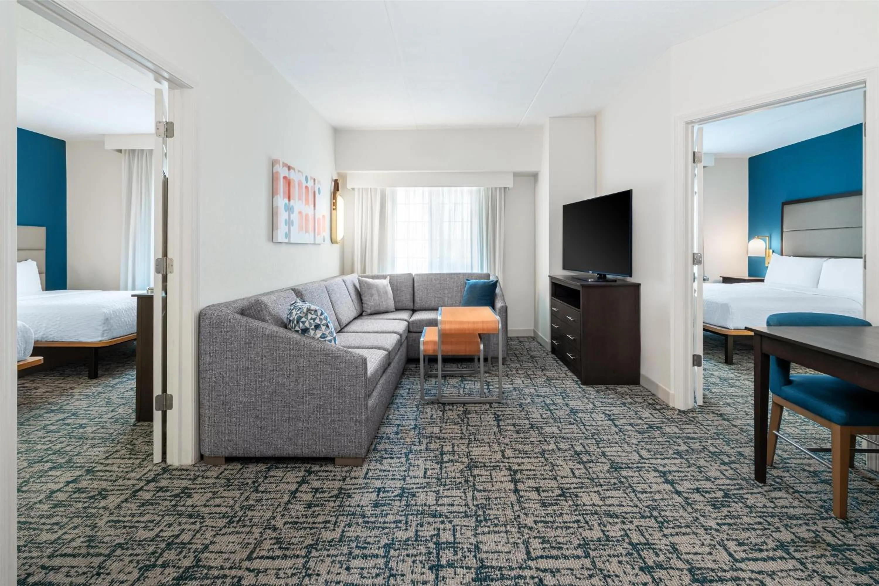 Living room, Bed in Homewood Suites by Hilton Eatontown