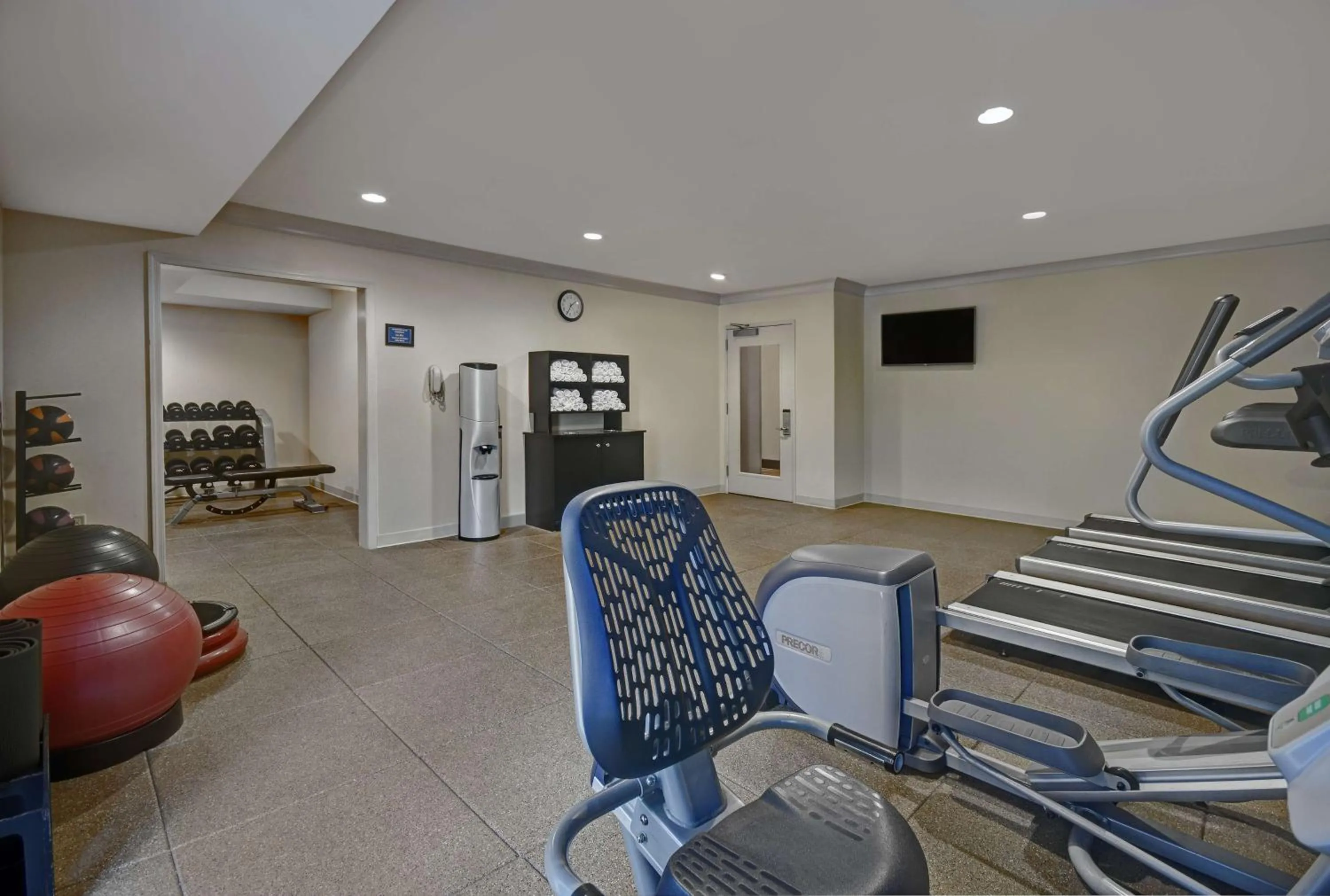 Fitness centre/facilities in Homewood Suites by Hilton Eatontown