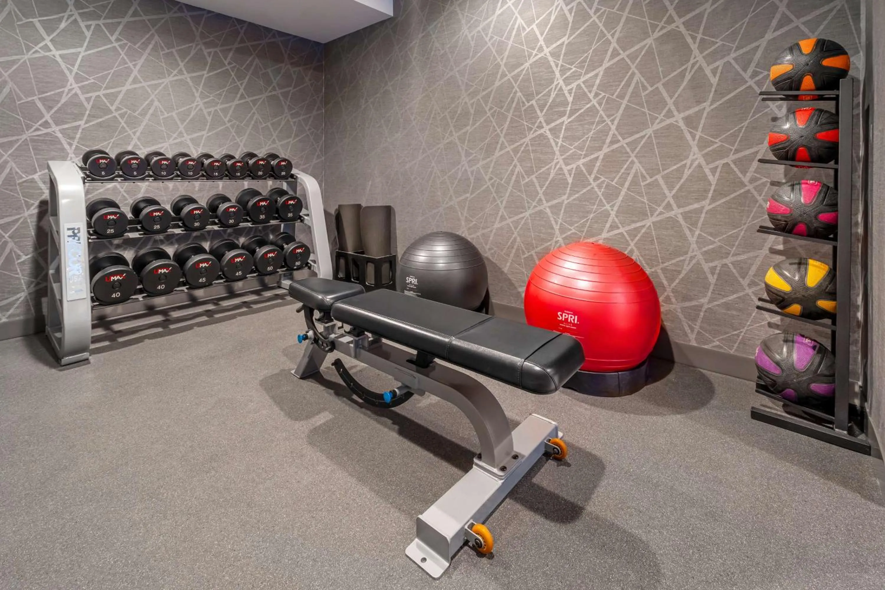 Fitness centre/facilities in Homewood Suites by Hilton Eatontown