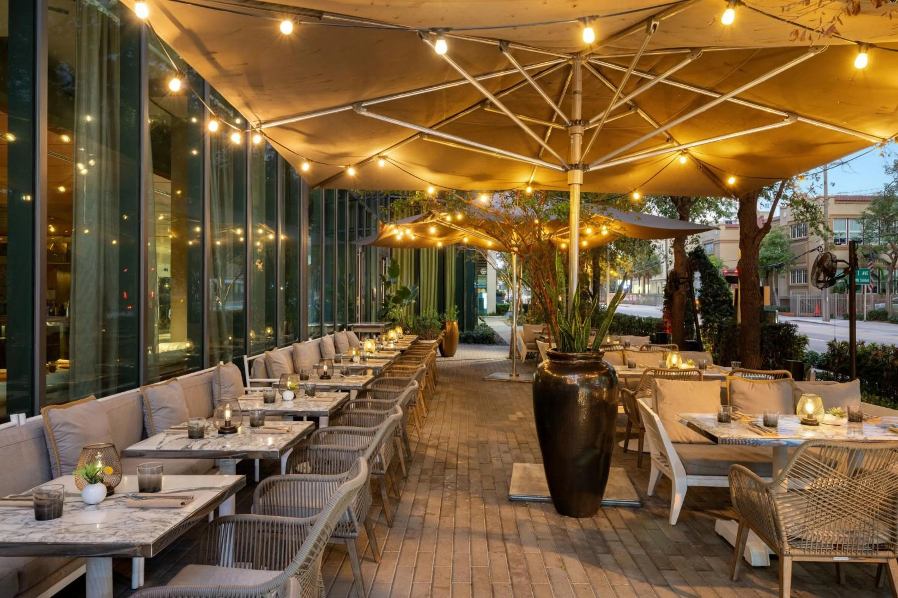 Restaurant/places to eat in Dua Miami, Autograph Collection
