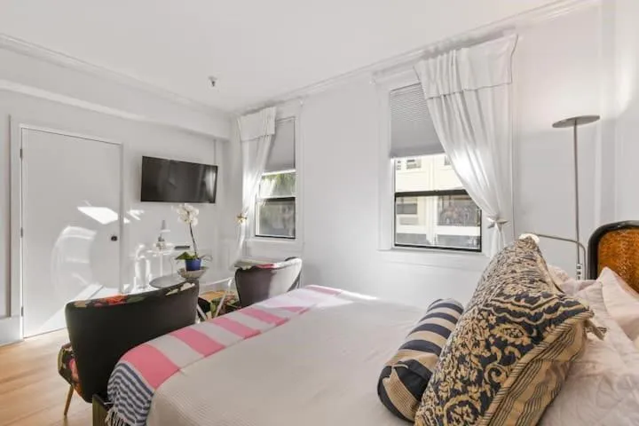 Bed in Tropicals of Palm Beach