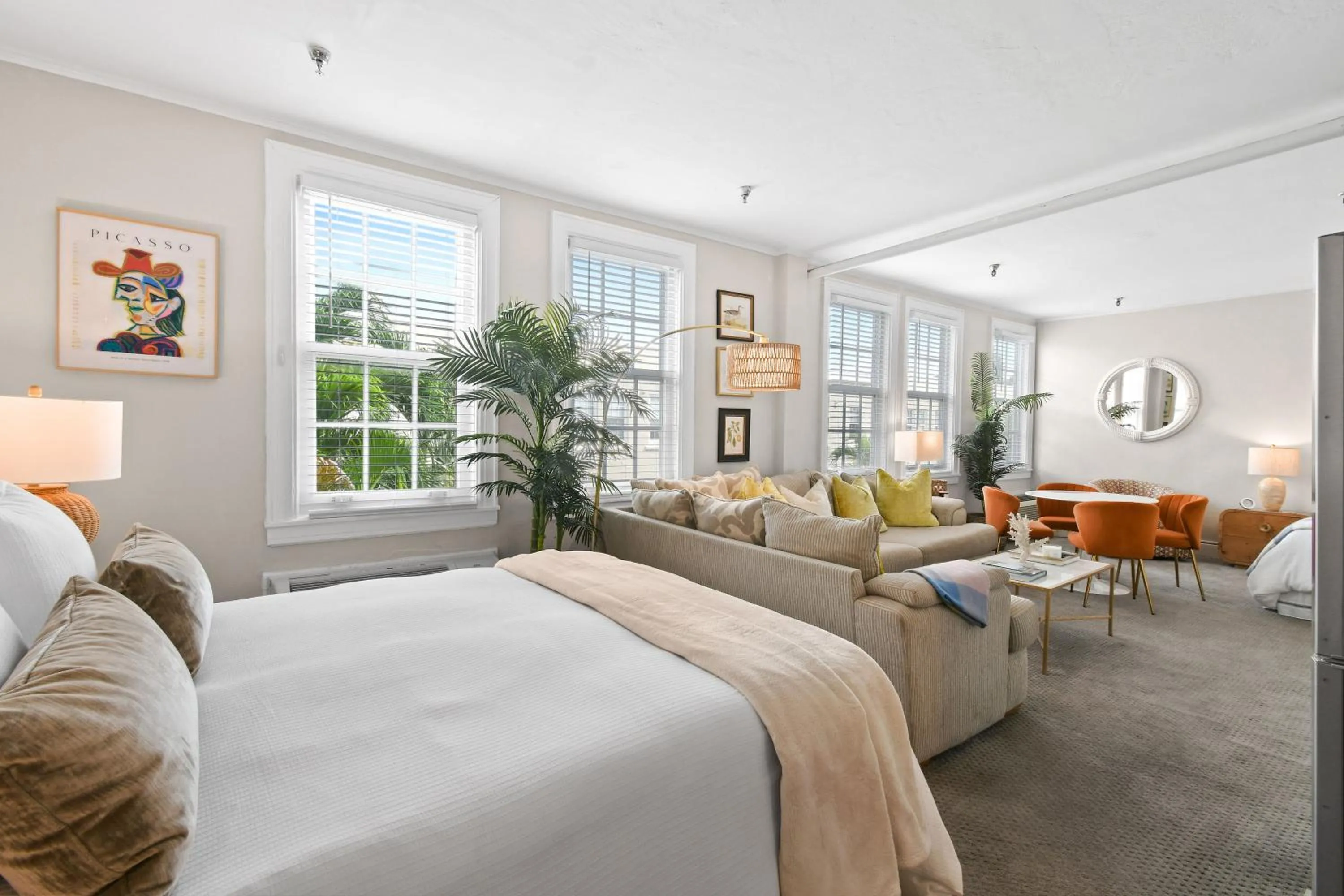 Photo of the whole room, Bed in Tropicals of Palm Beach