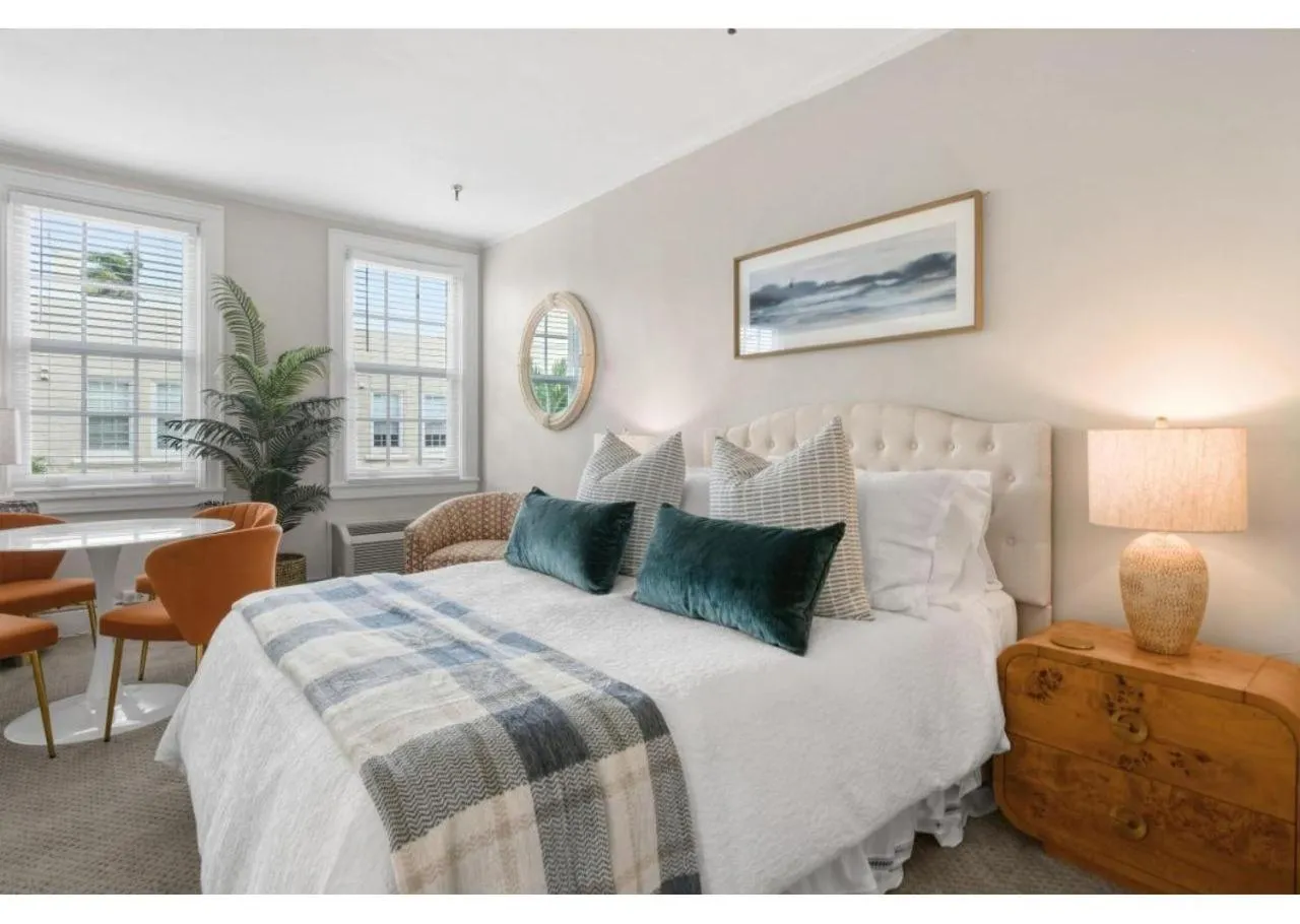 Bed in Tropicals of Palm Beach