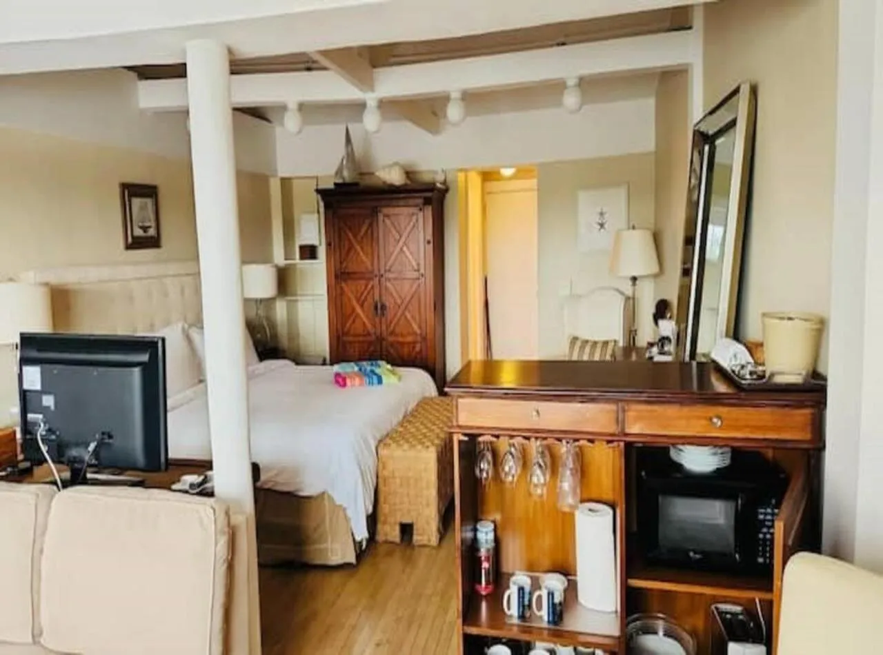 Bed in Tropicals of Palm Beach