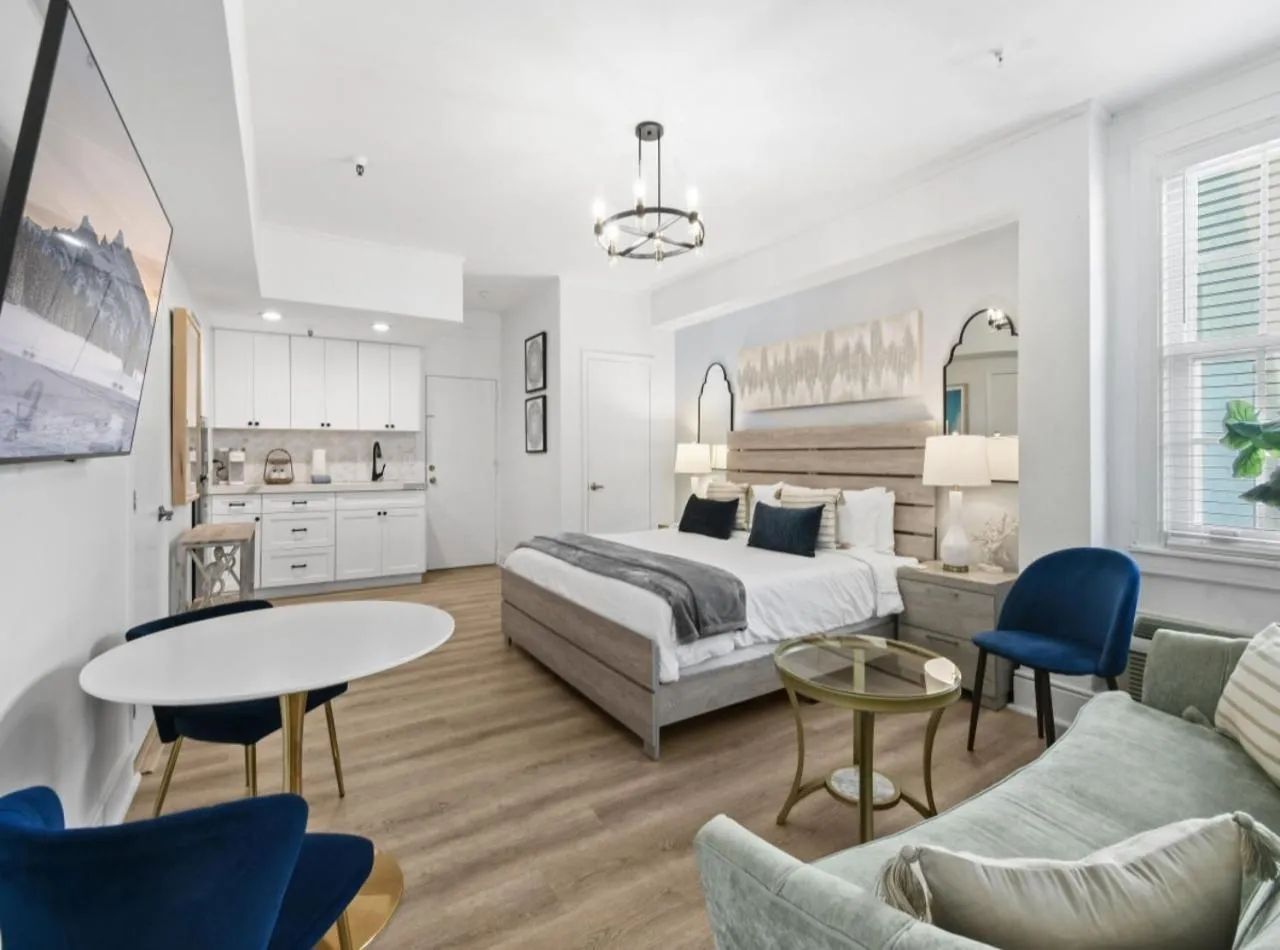 Bed in Tropicals of Palm Beach