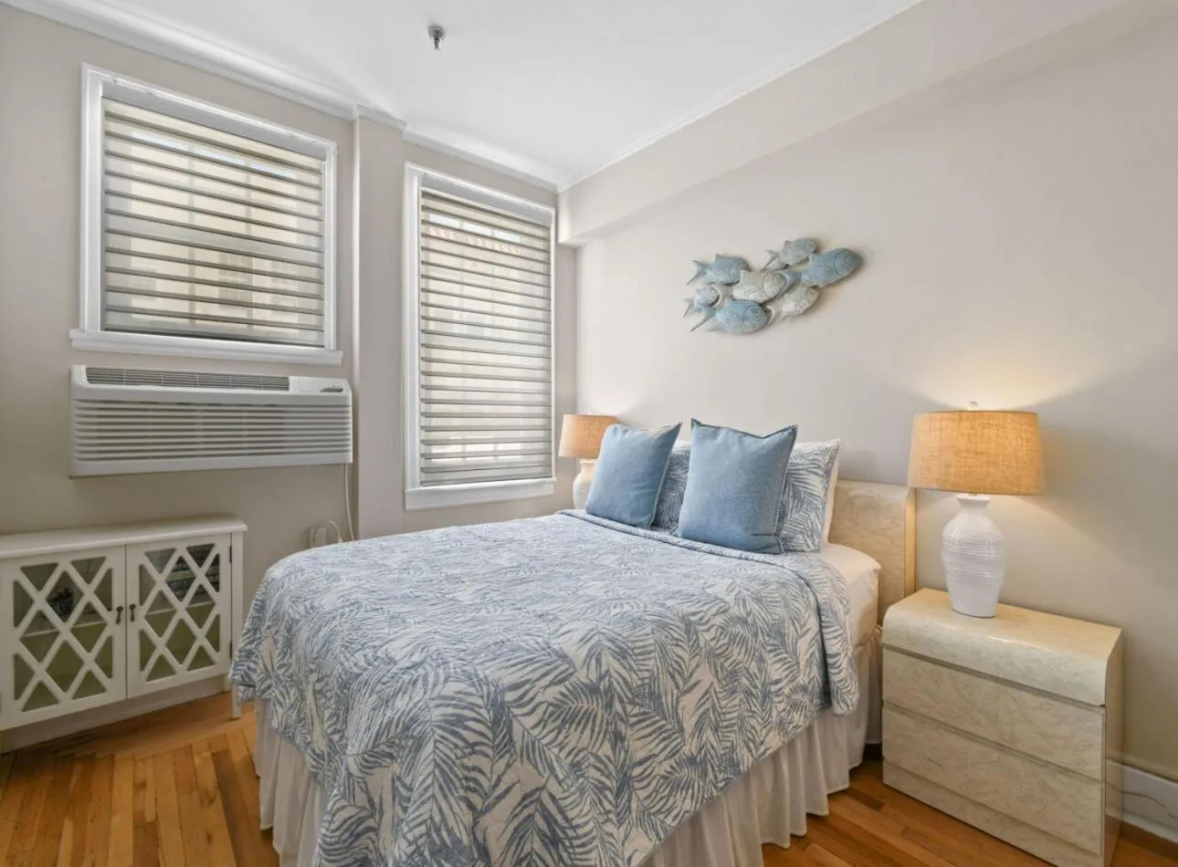 Bed in Tropicals of Palm Beach