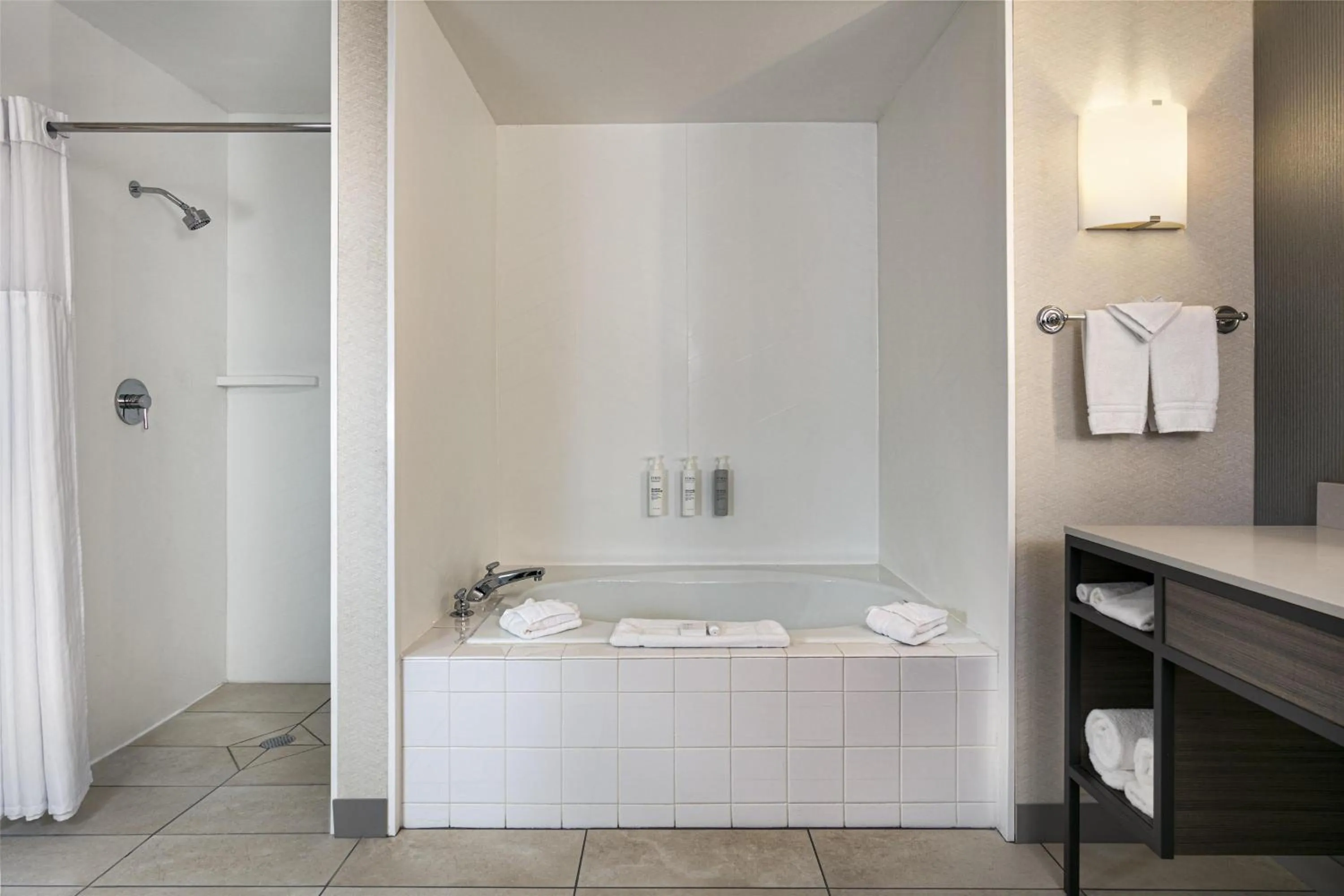 Bathroom in Hilton Garden Inn Corvallis