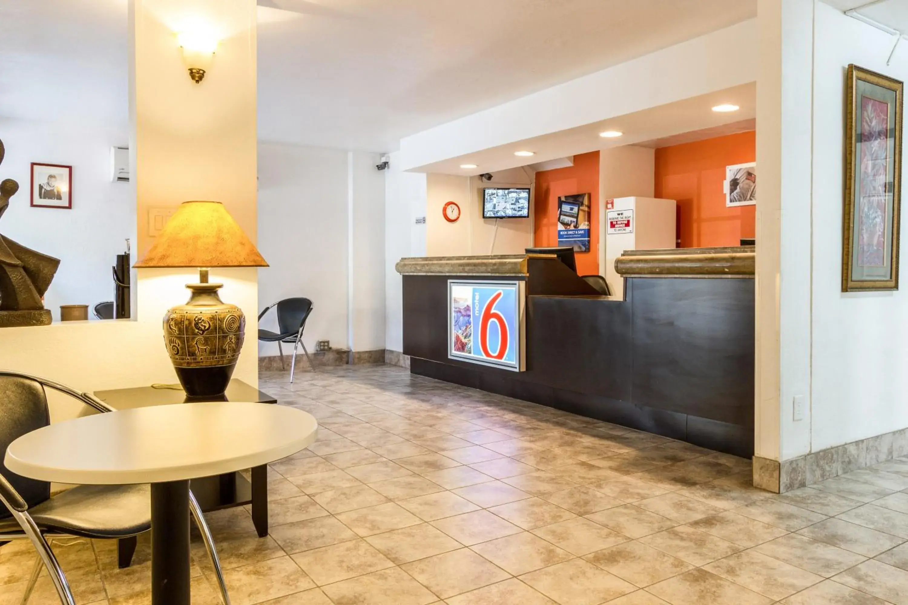 Lobby or reception in Motel 6 Glendale Phoenix Lobby or reception in Motel 6 Glendale Phoenix