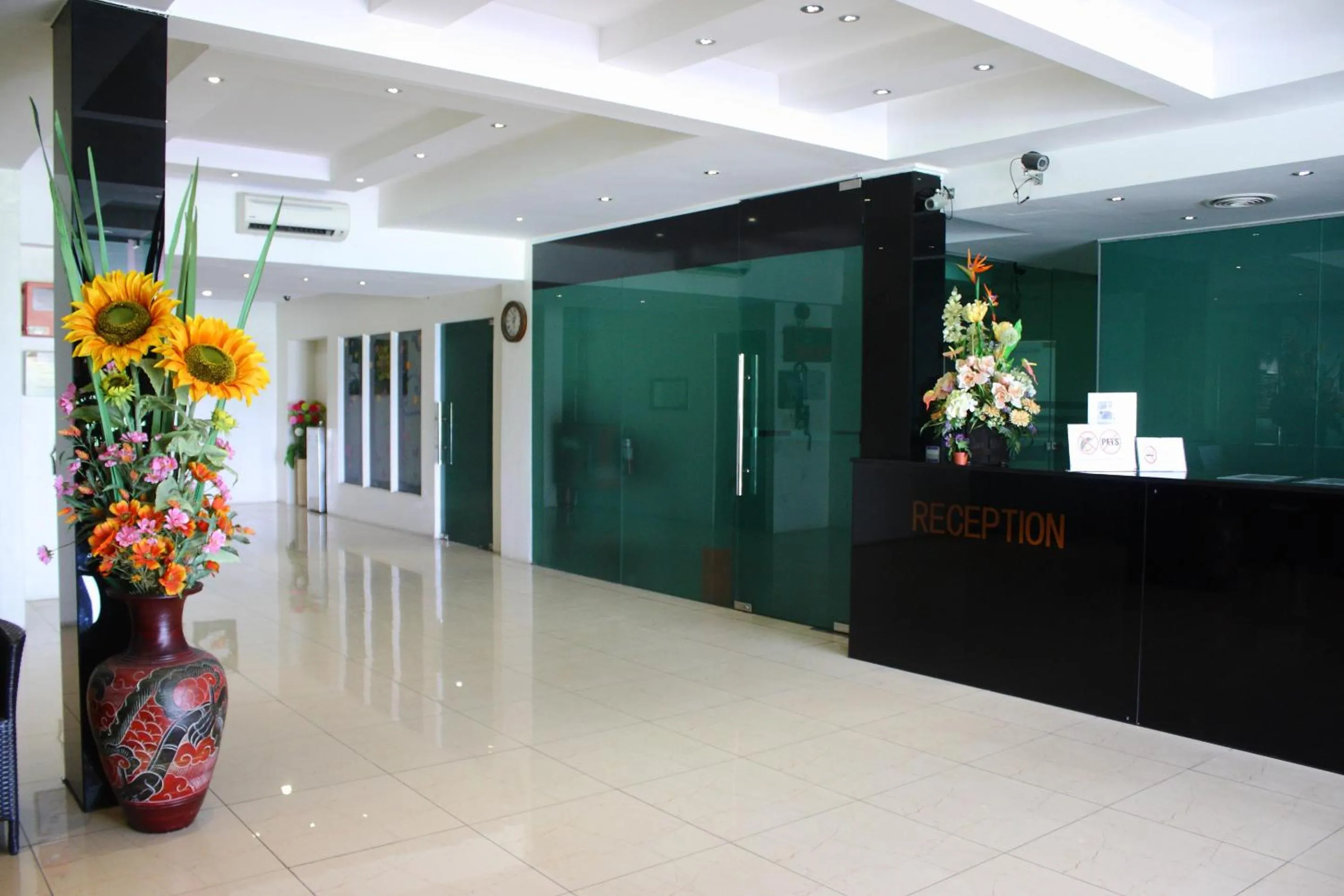 Lobby or reception in Tambun Inn Hotel
