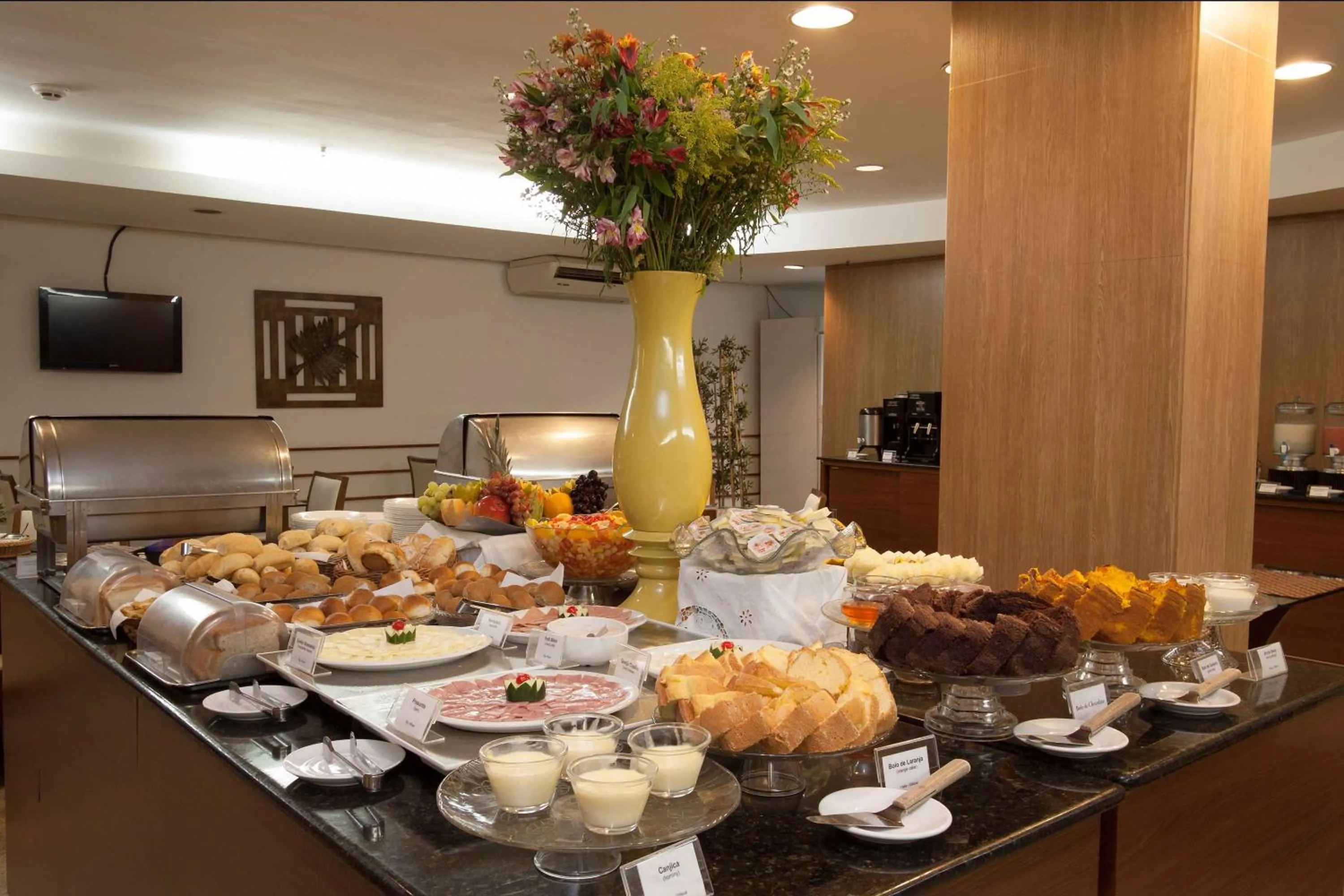 Buffet breakfast in Bristol Jangada Fortaleza Meirelles