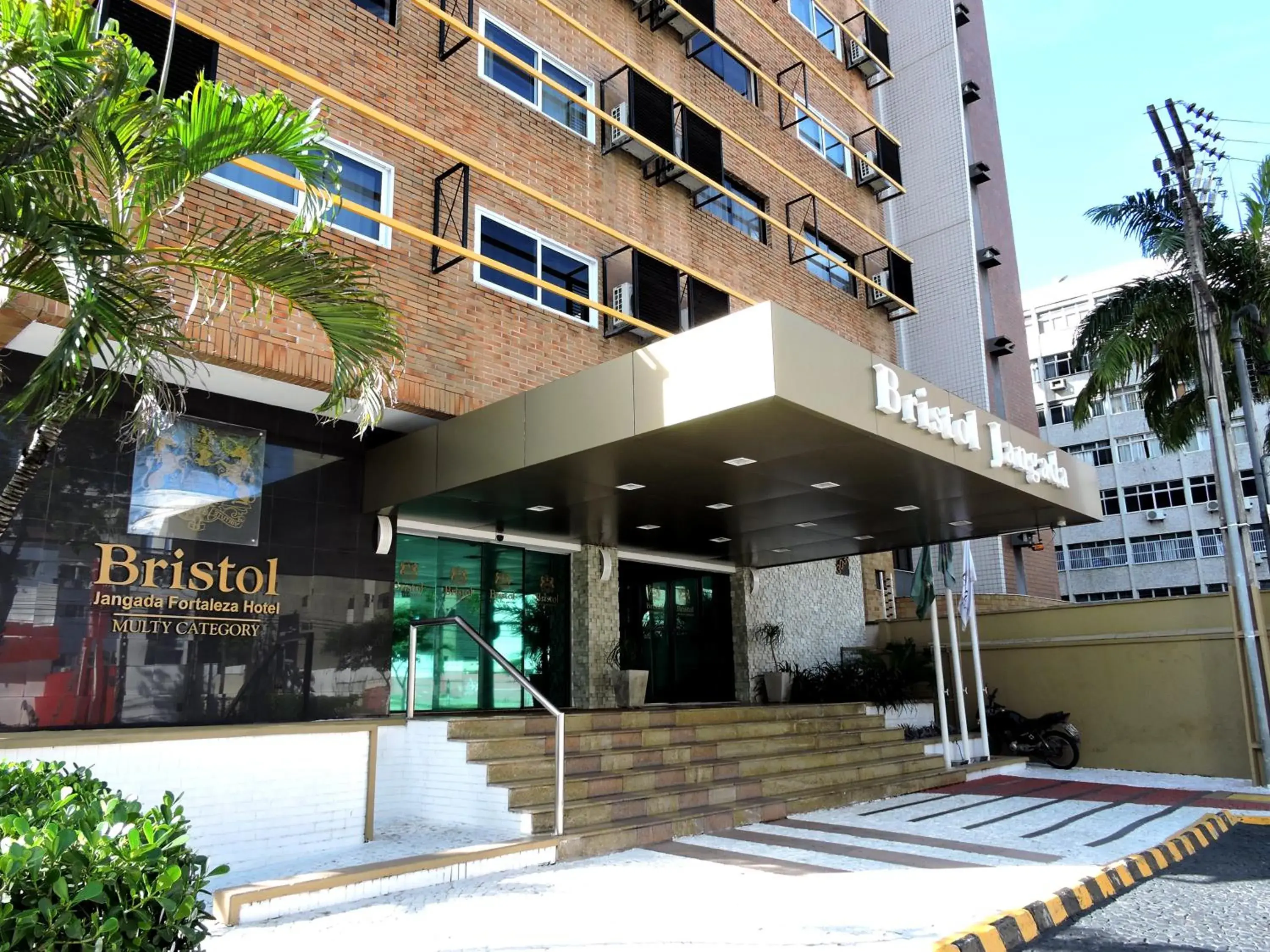 Facade/entrance in Bristol Jangada Fortaleza Meirelles Facade/entrance in Bristol Jangada Fortaleza Meirelles