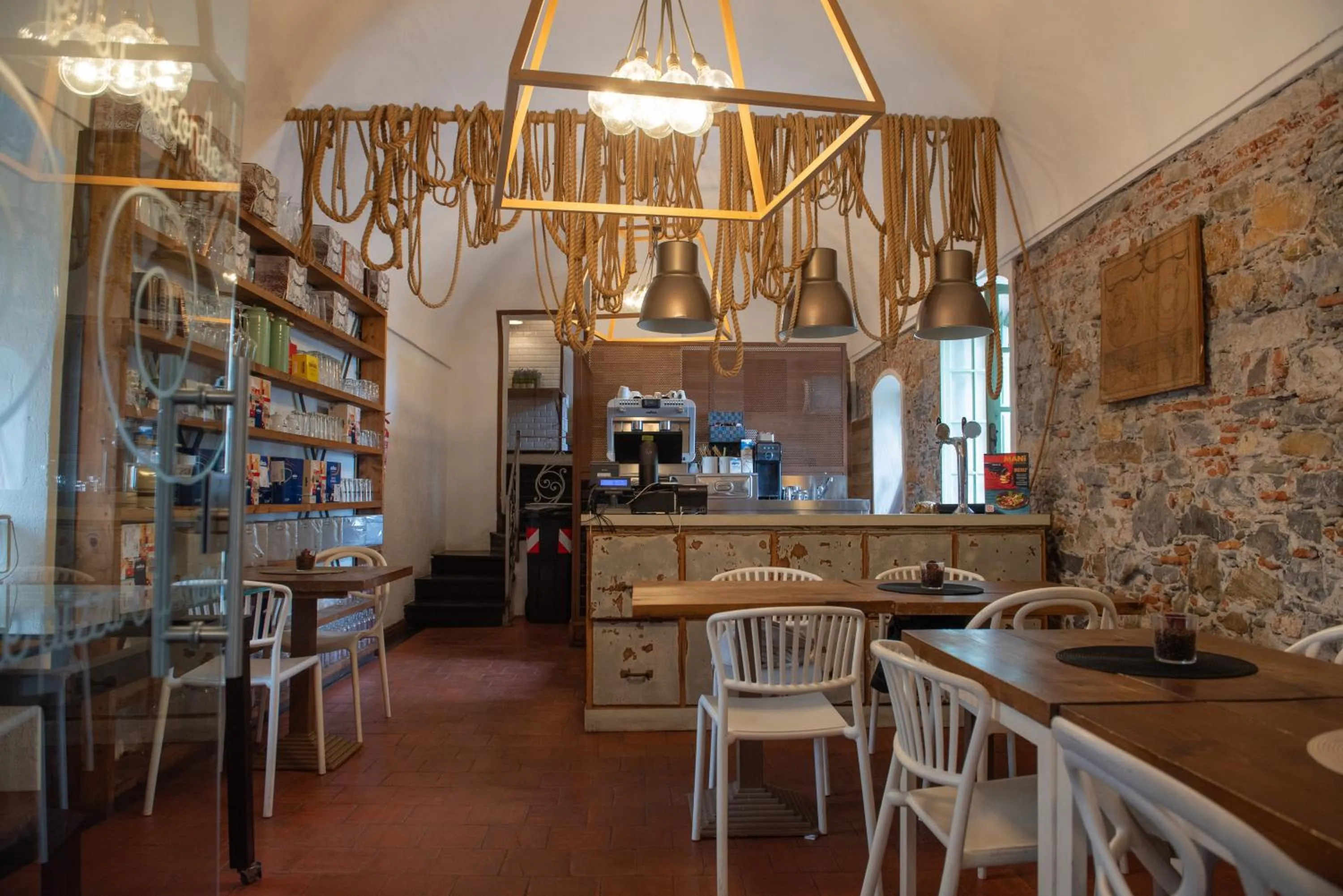 Restaurant/places to eat in Fra Diavolo