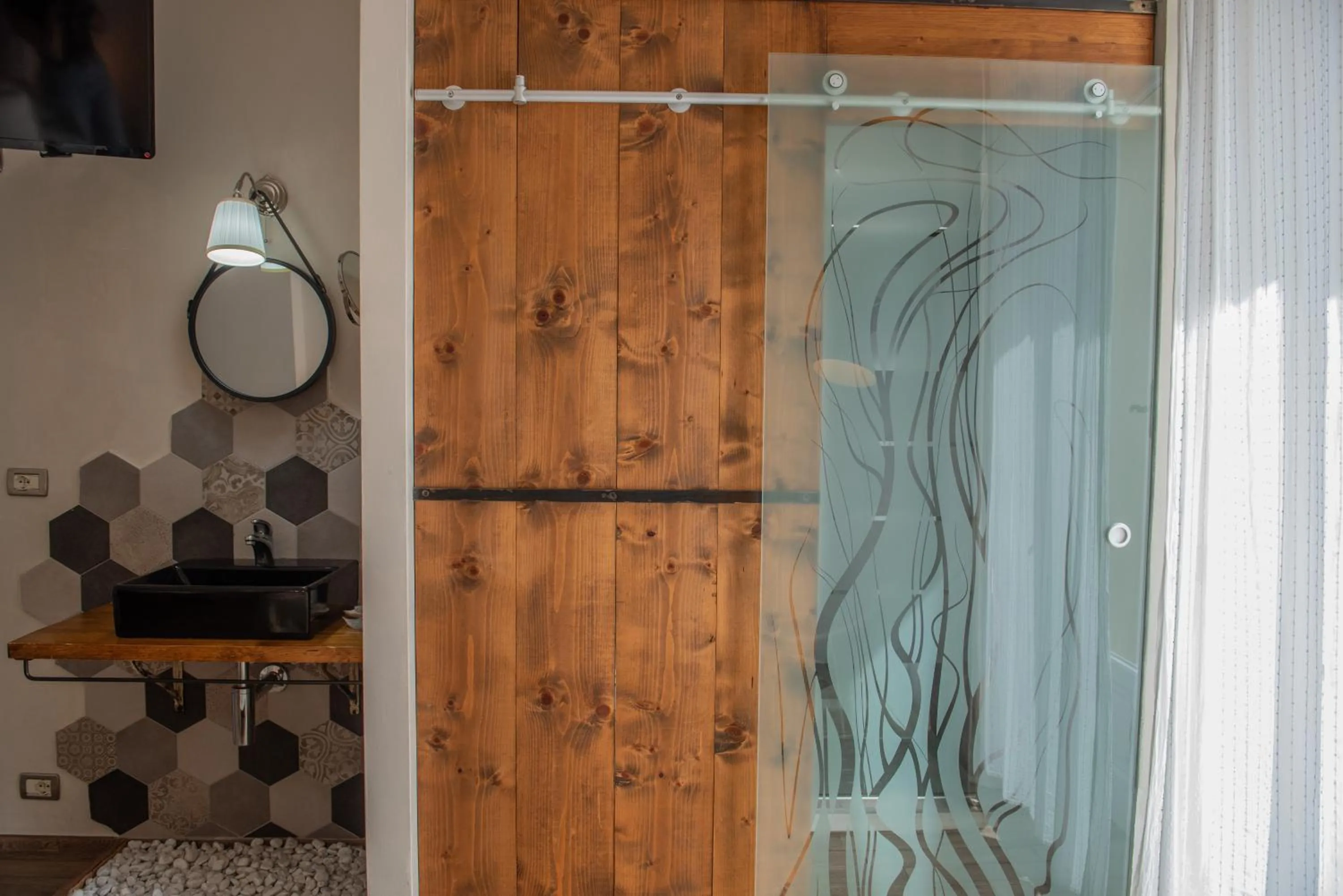 Bathroom in Fra Diavolo