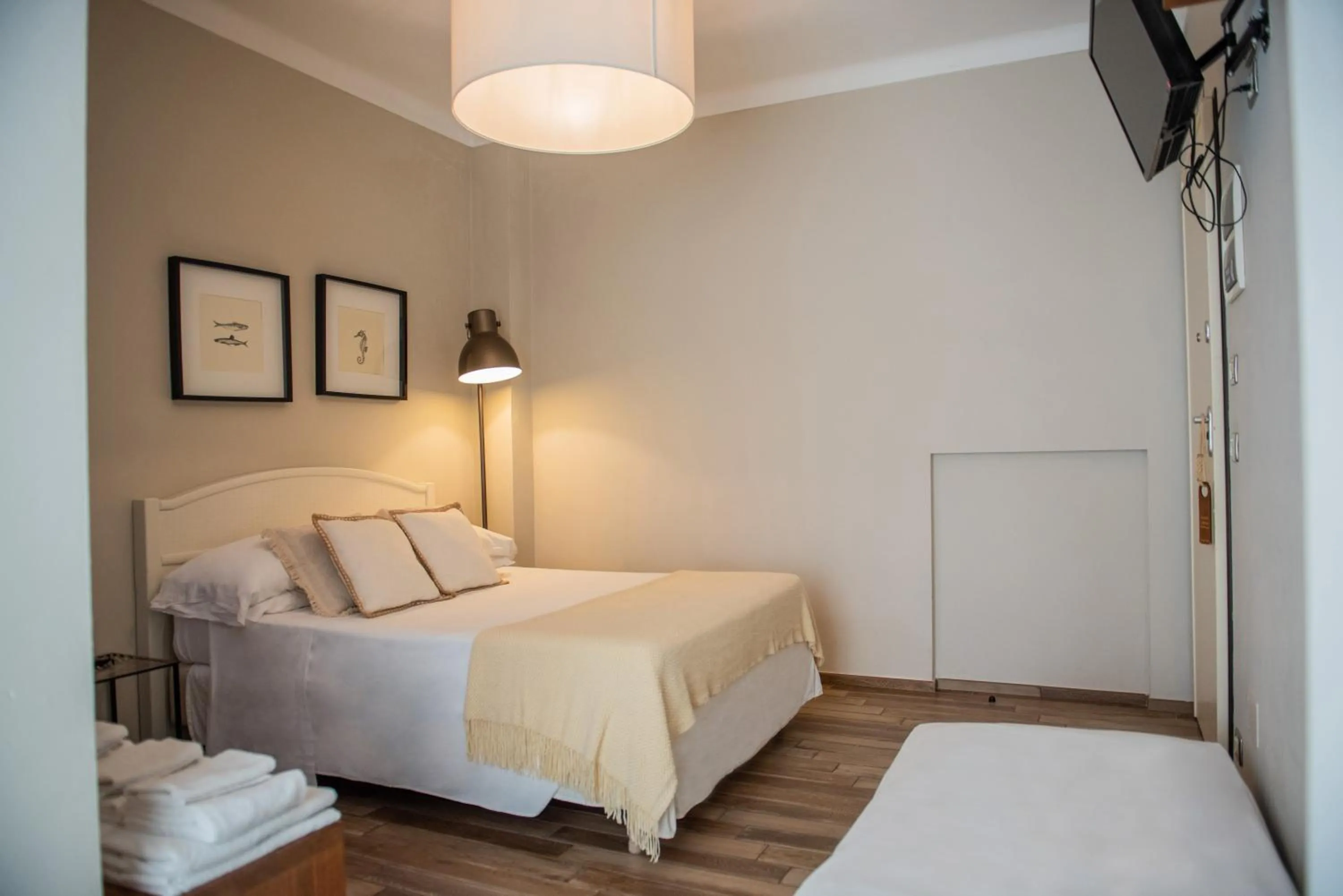 Bedroom, Bed in Fra Diavolo