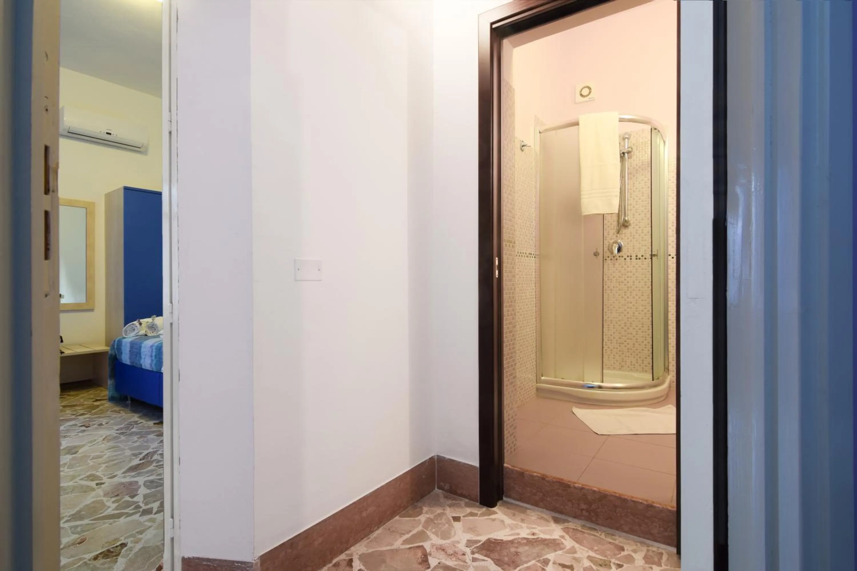 Bathroom in B&B Alighieri 21