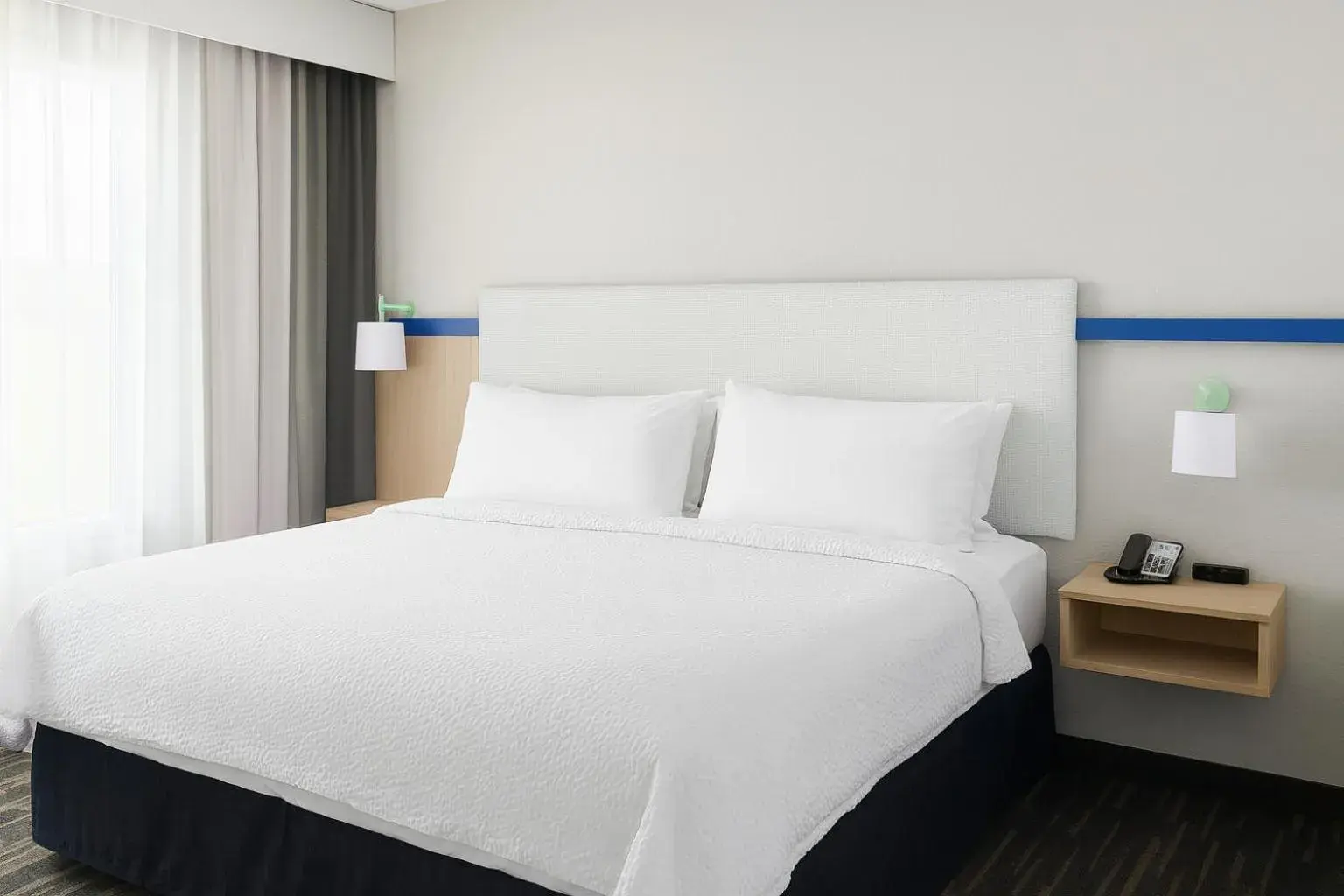 Bedroom, Bed in Garner Hotel Evansville East by IHG Bedroom, Bed in Garner Hotel Evansville East by IHG