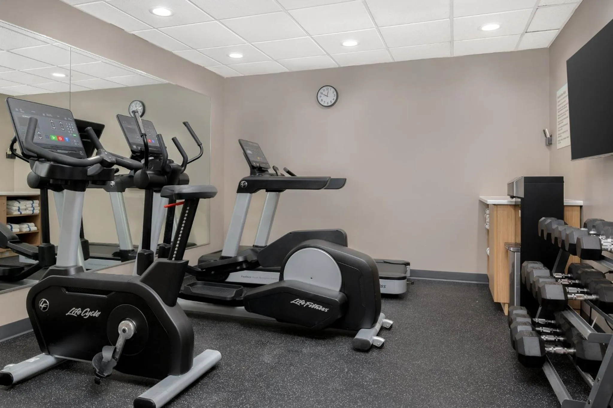 Fitness centre/facilities in Garner Hotel Evansville East by IHG