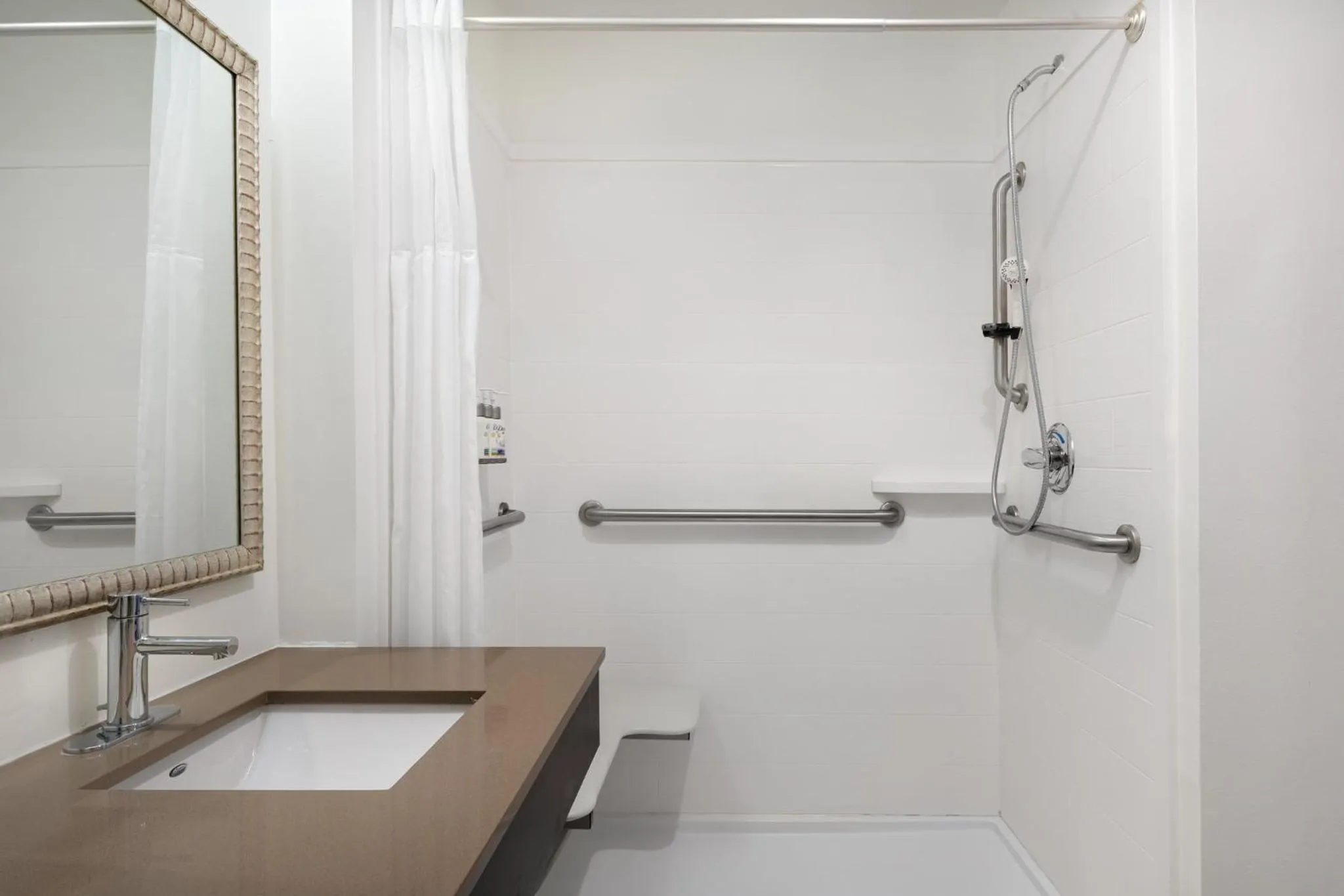 Bathroom in Garner Hotel Evansville East by IHG