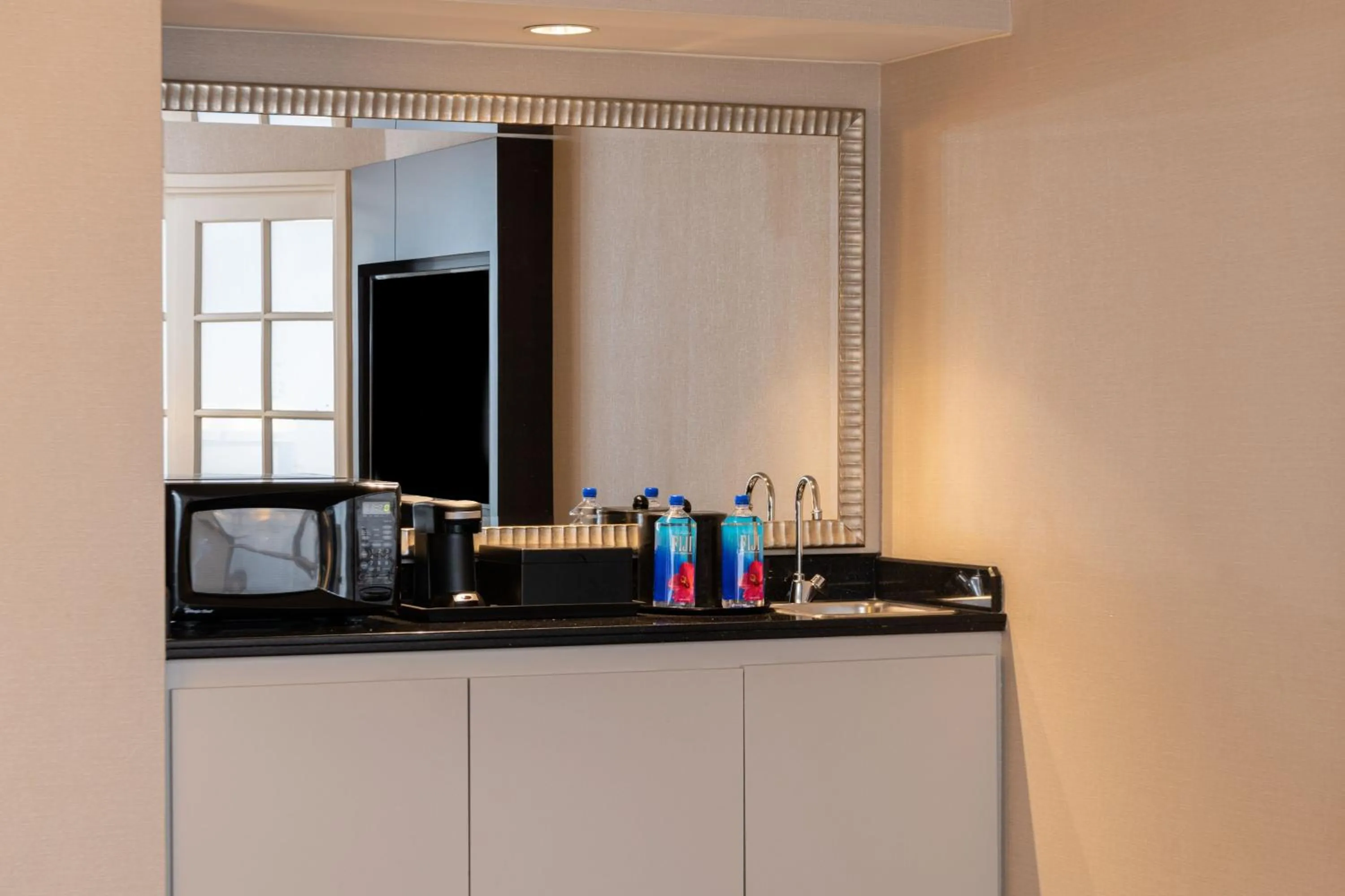 Living room in Chicago Marriott Suites Deerfield