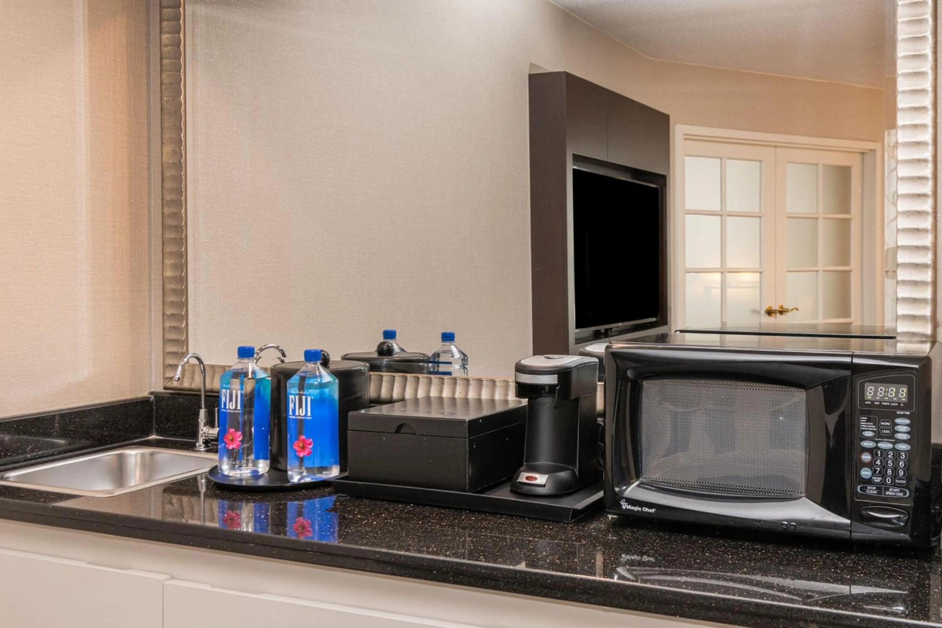 Living room in Chicago Marriott Suites Deerfield