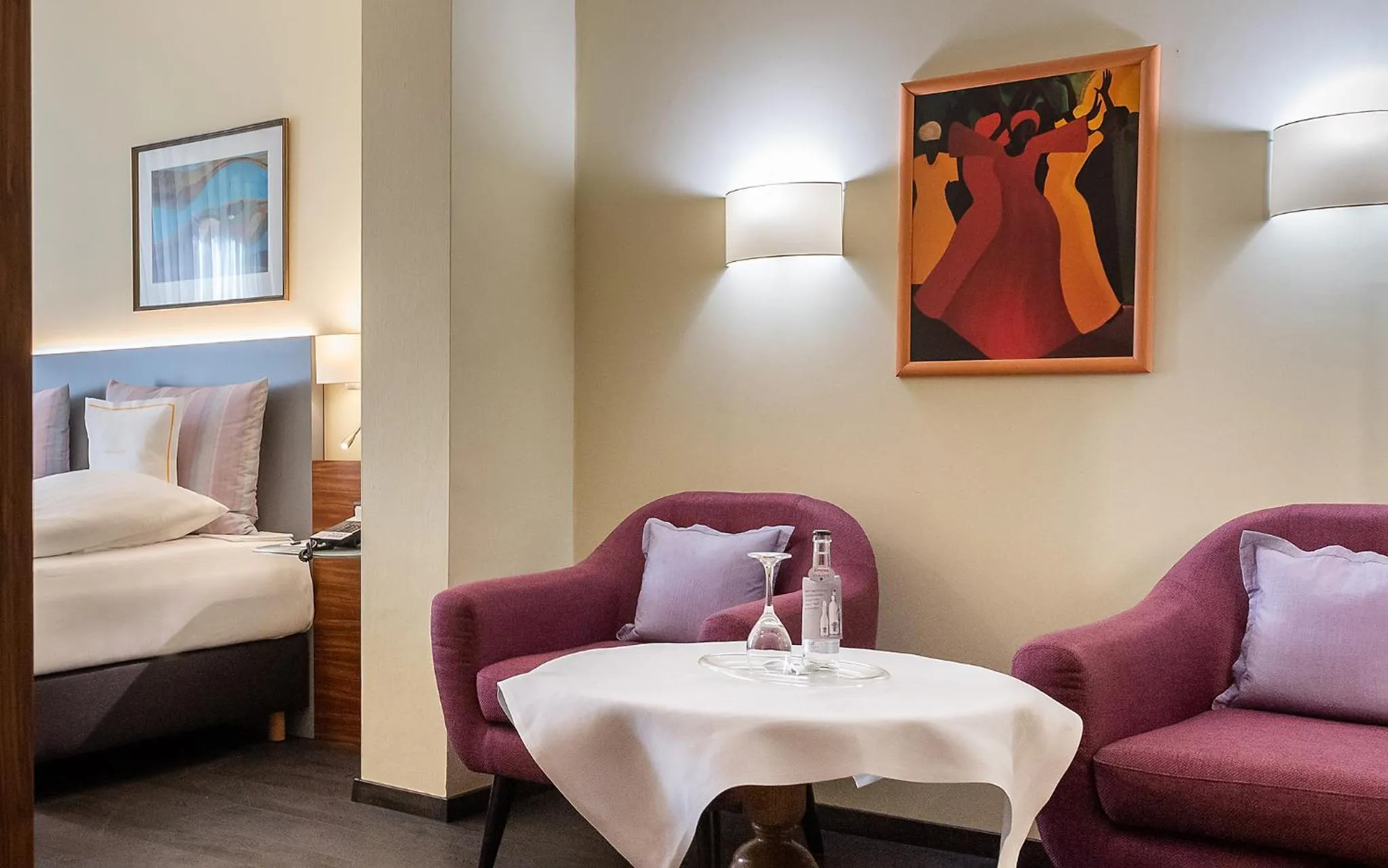 Photo of the whole room, Bed in RomanticHOTEL Goldener Karpfen