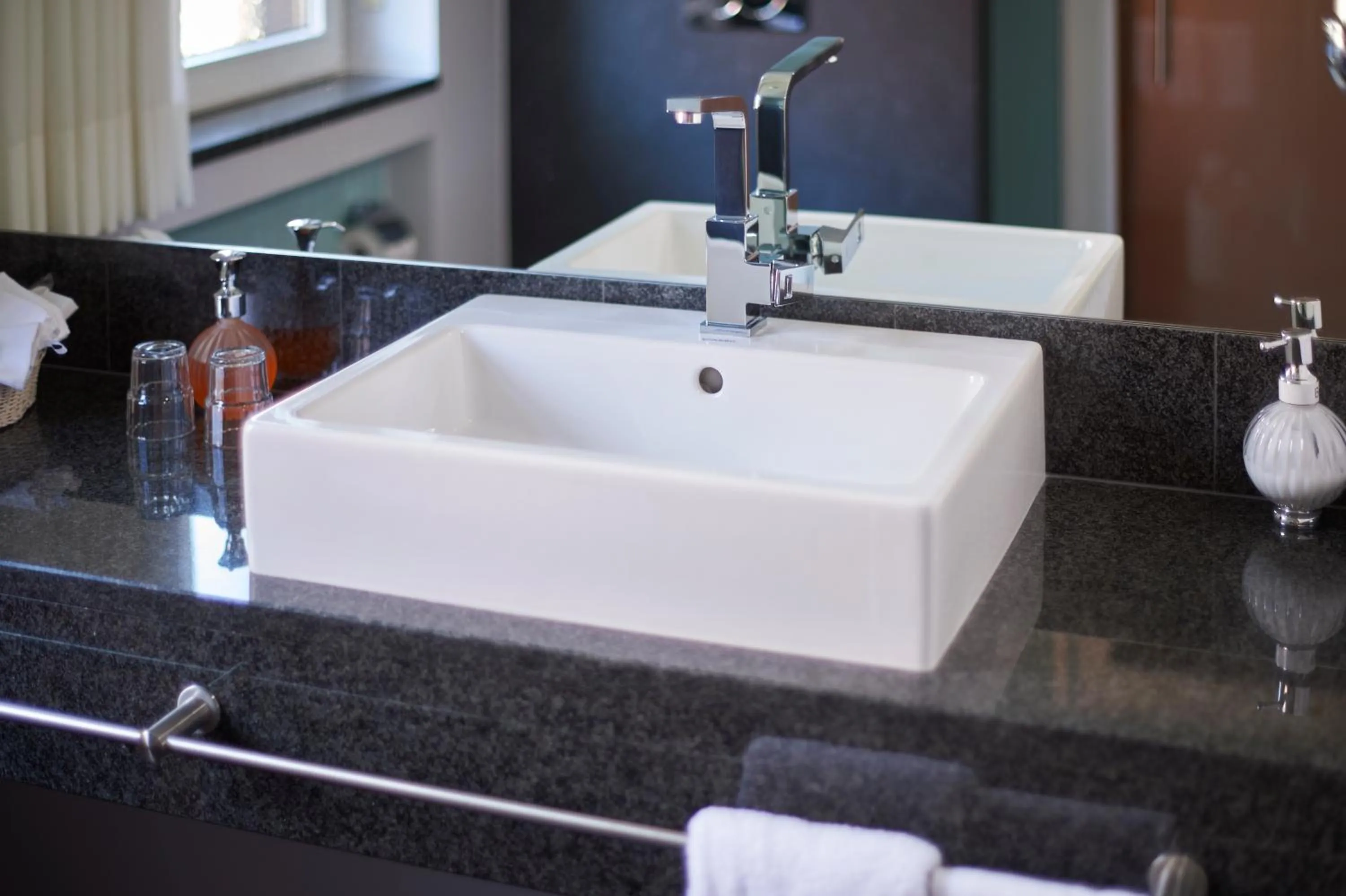 Bathroom in RomanticHOTEL Goldener Karpfen